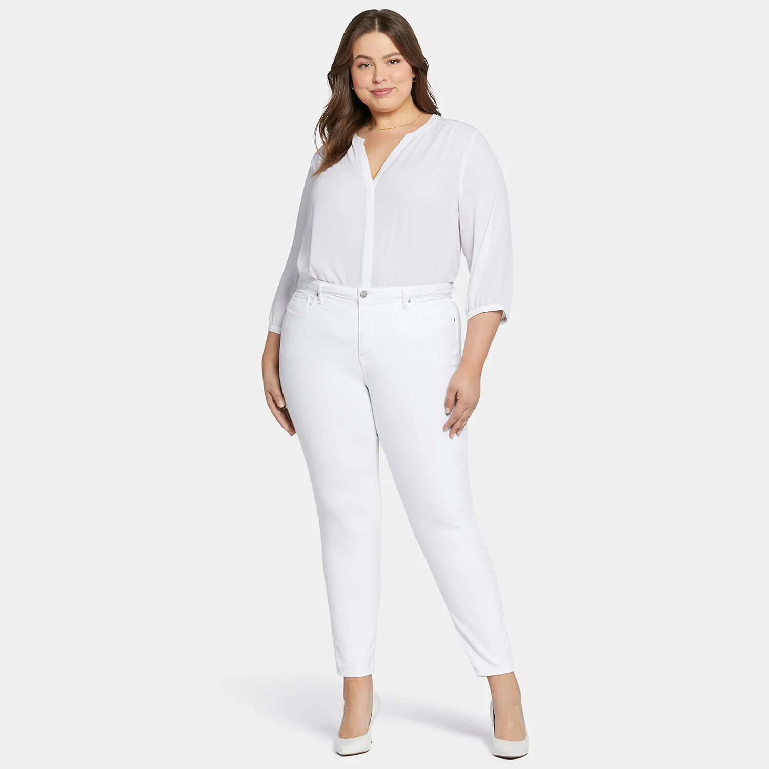 10037-ami-skinny-jeans-in-plus-size-optic-white-1.webp