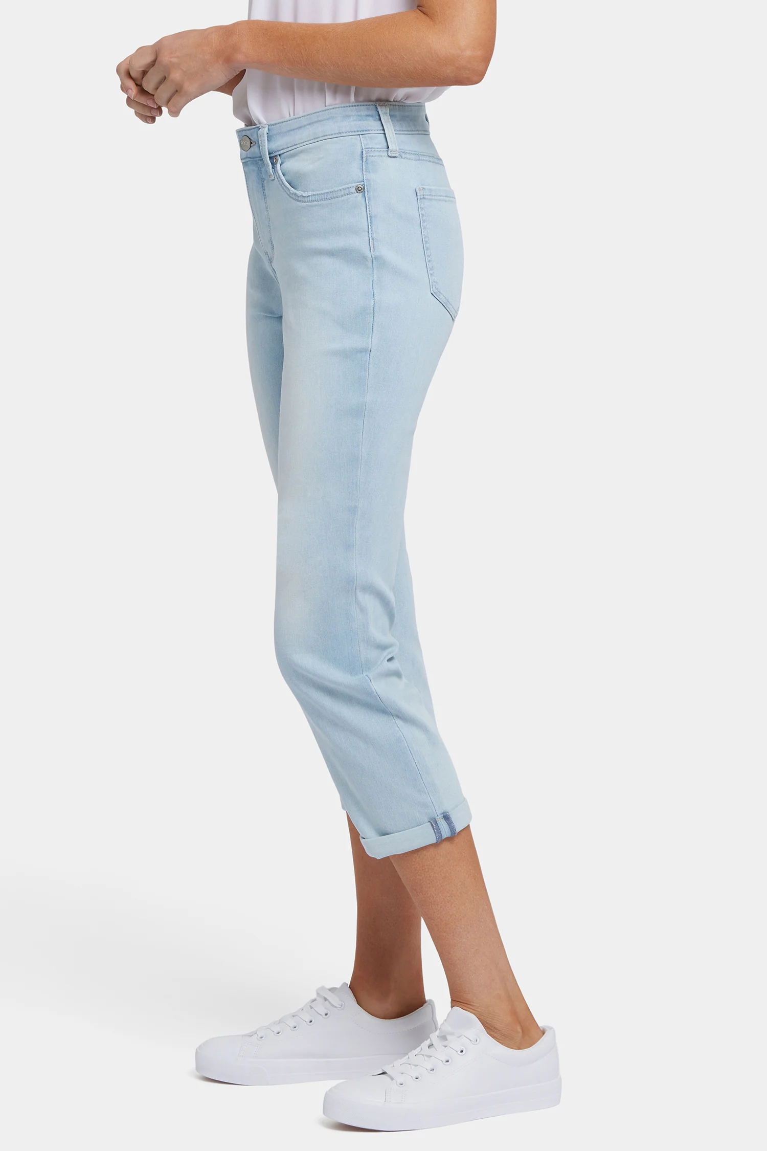 10062-chloe-skinny-capri-jeans-in-petite-clear-waters-1.webp
