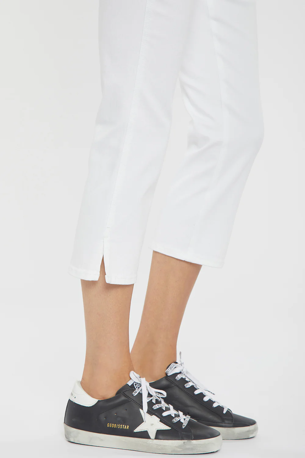 10074-chloe-capri-jeans-in-petite-optic-white-1.webp