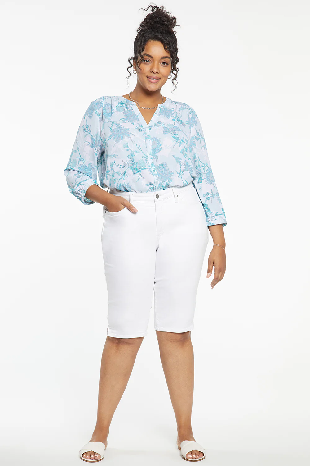 10153-bike-capri-jeans-in-plus-size-optic-white-1.webp