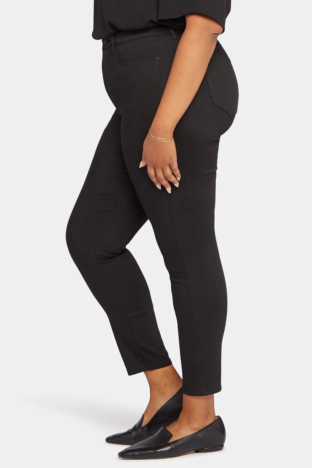 10183-ami-skinny-jeans-in-plus-size-black-rinse-1.webp
