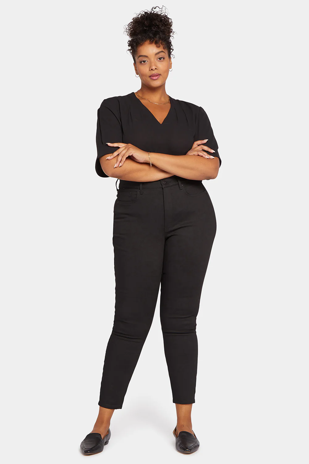 10183-ami-skinny-jeans-in-plus-size-black-rinse-1.webp
