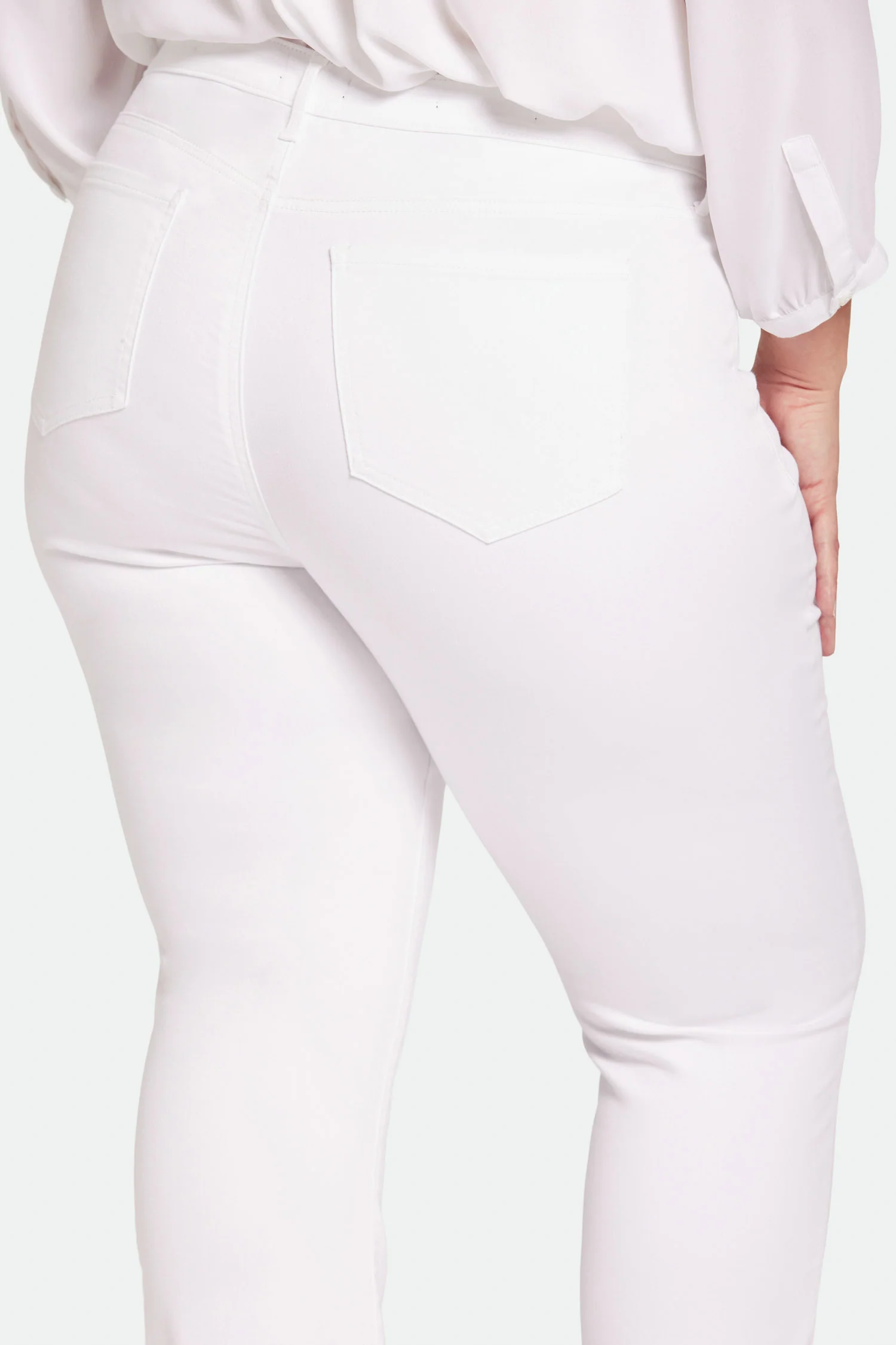 10192-barbara-bootcut-jeans-in-plus-size-optic-white-1.webp