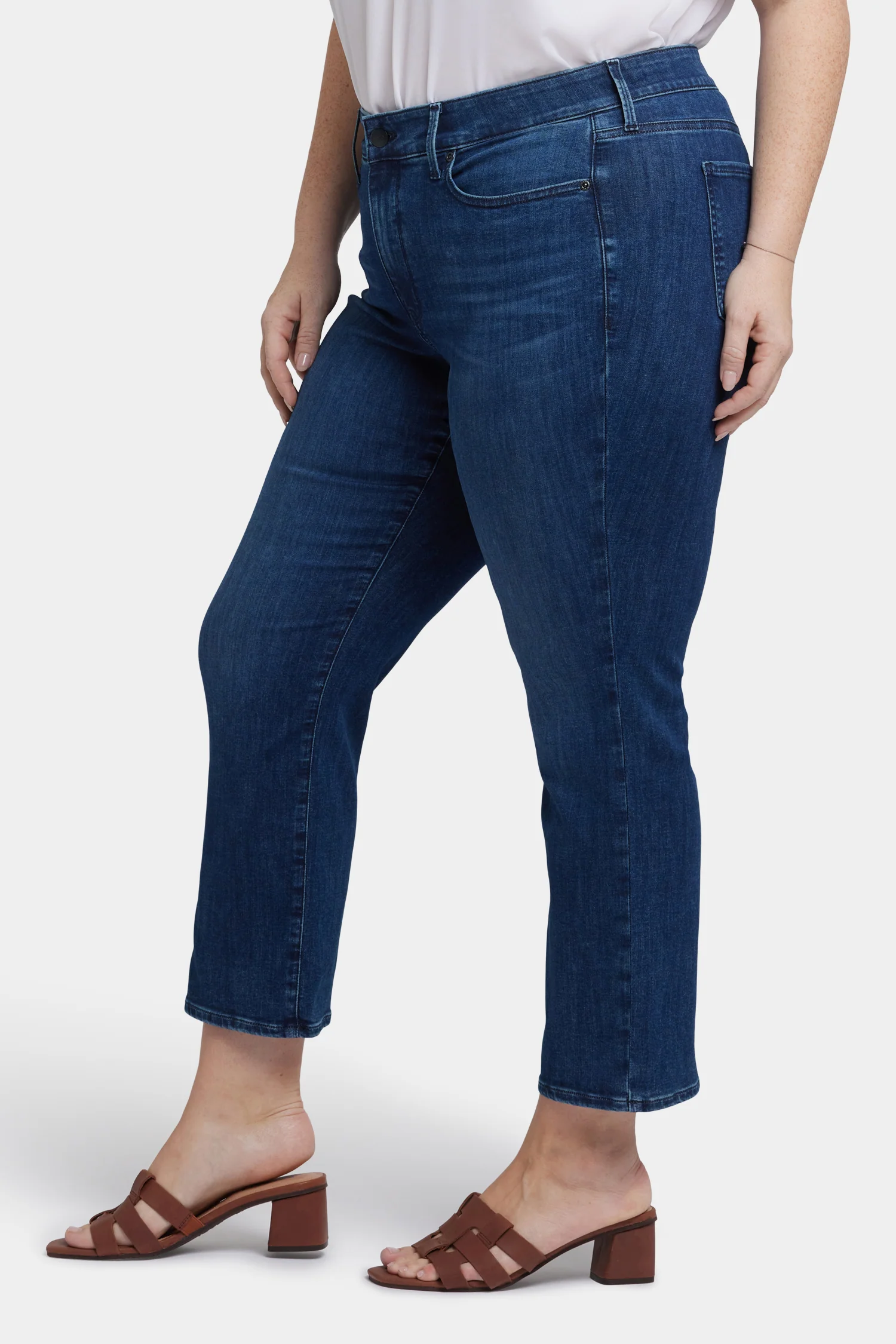 10240-marilyn-straight-ankle-jeans-in-plus-size-ibiza-blues-1.webp