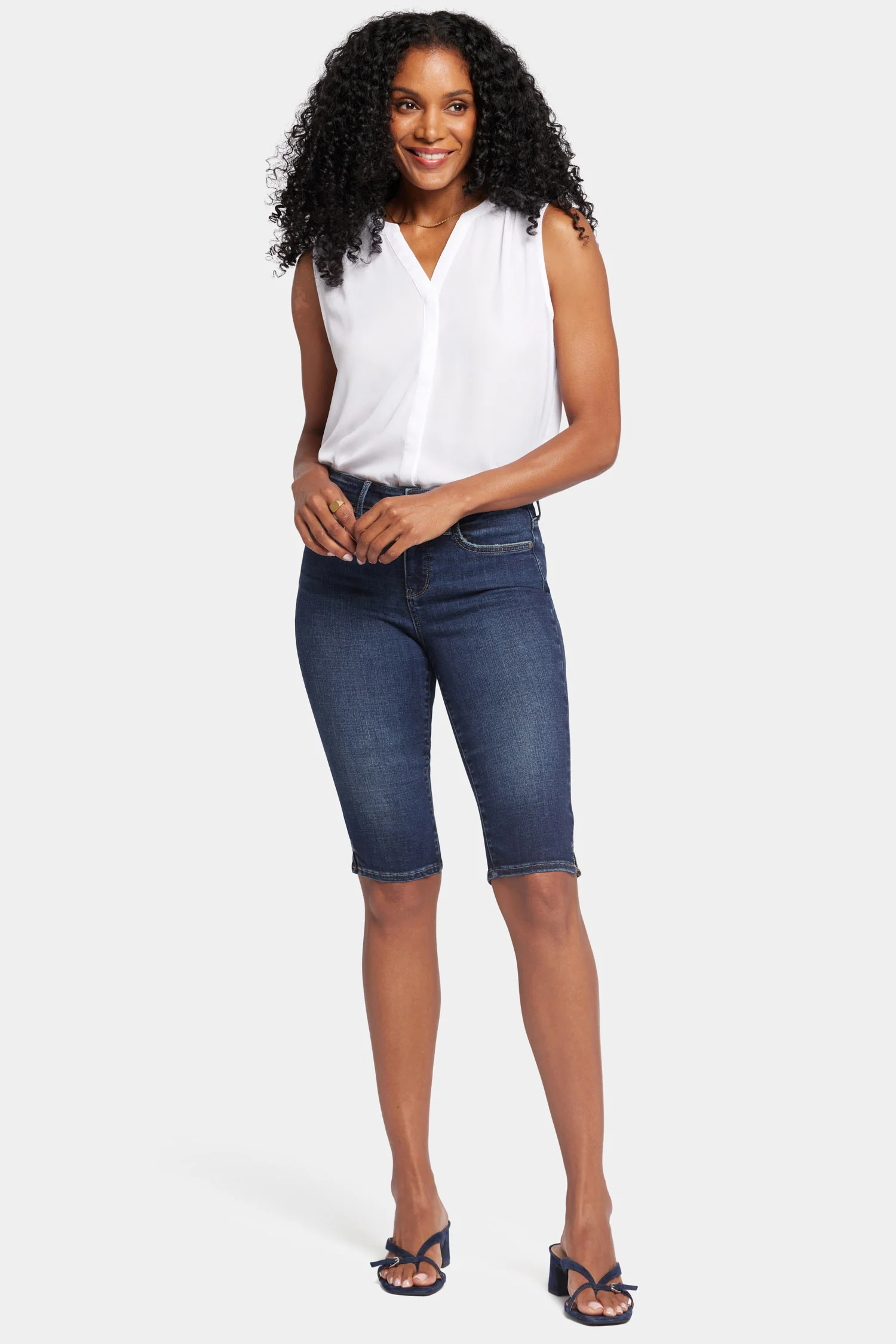 10276-sophie-bike-capri-jeans-in-petite-lotus-gardens-1.webp