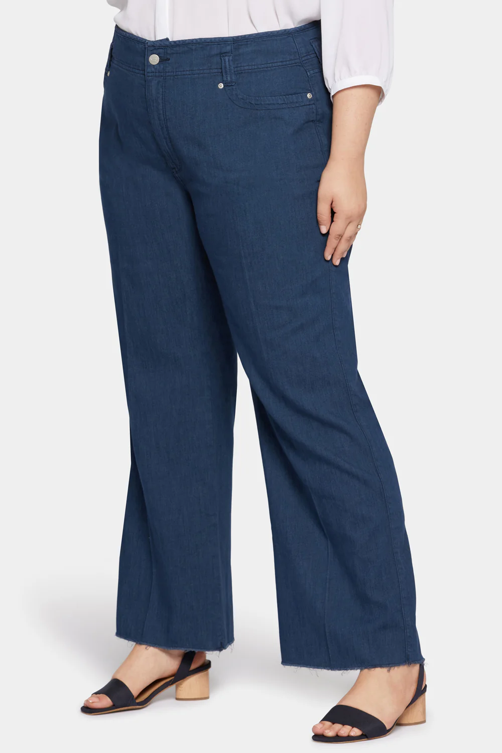 10308-teresa-wide-leg-jeans-in-plus-size-serendipity-1.webp