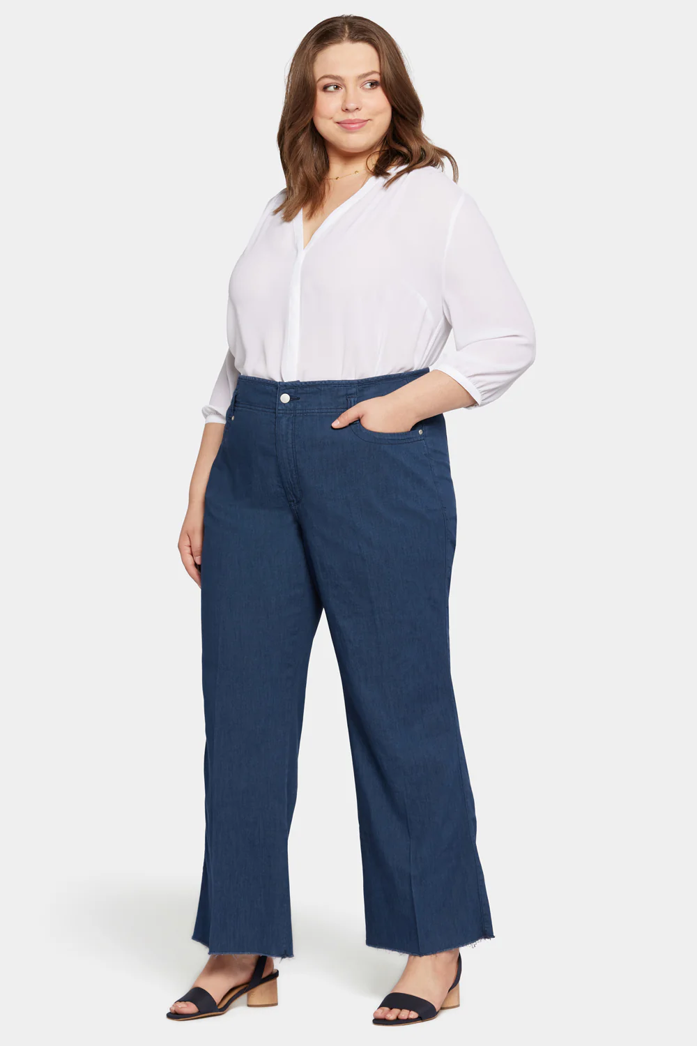 10308-teresa-wide-leg-jeans-in-plus-size-serendipity-1.webp