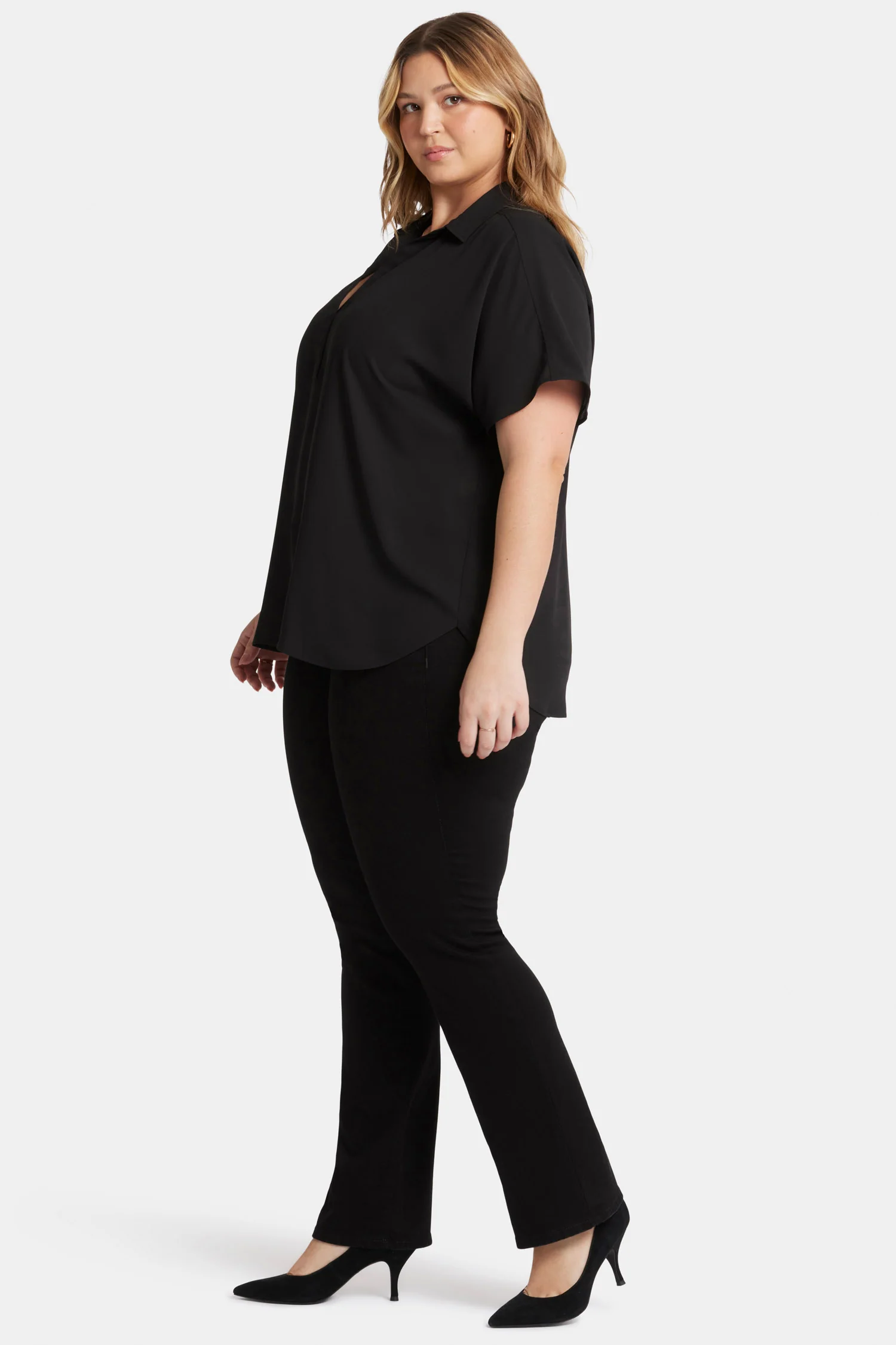 10349-becky-short-sleeved-blouse-in-plus-size-black-1.webp