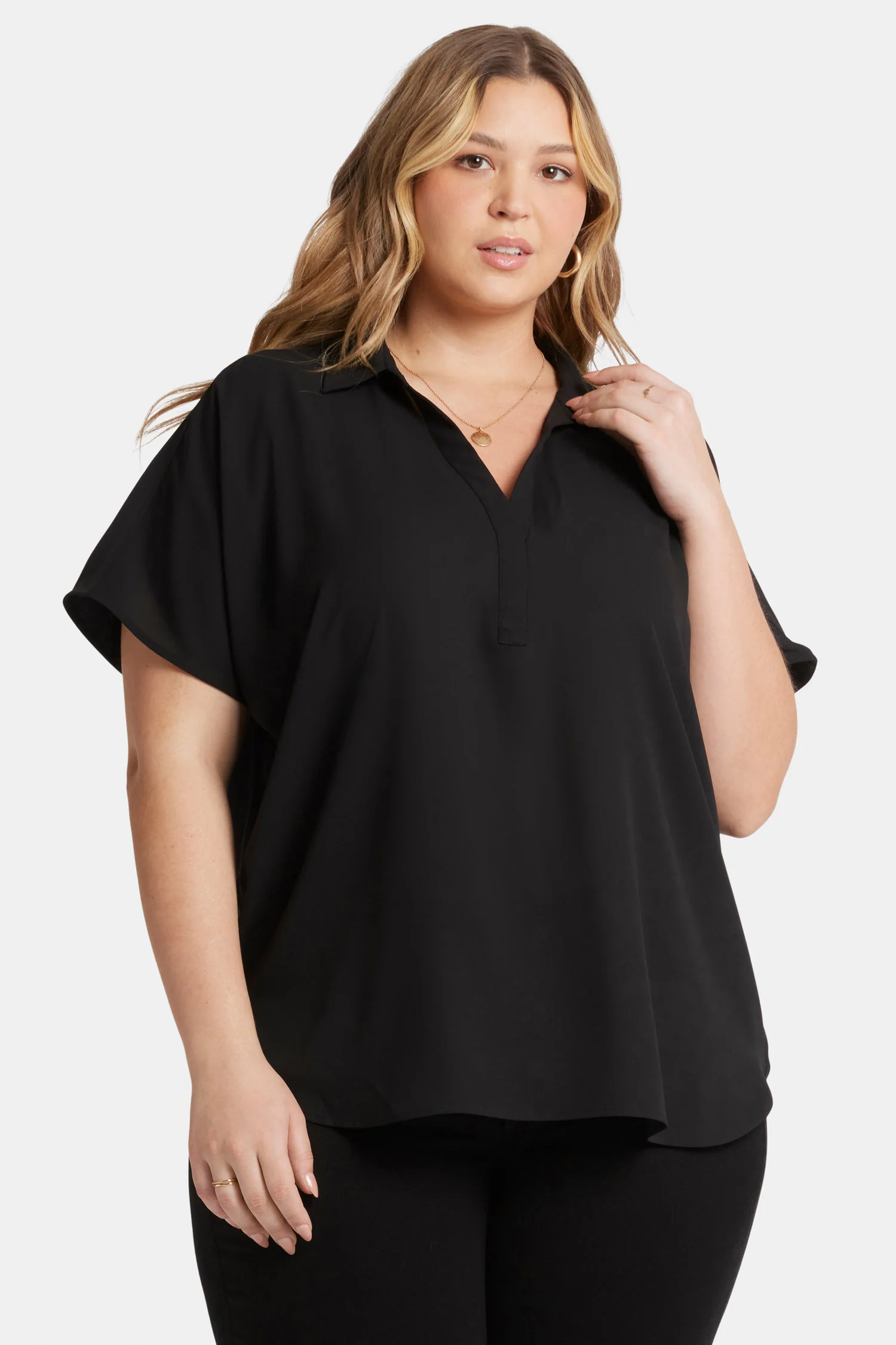 10349-becky-short-sleeved-blouse-in-plus-size-black-1.webp