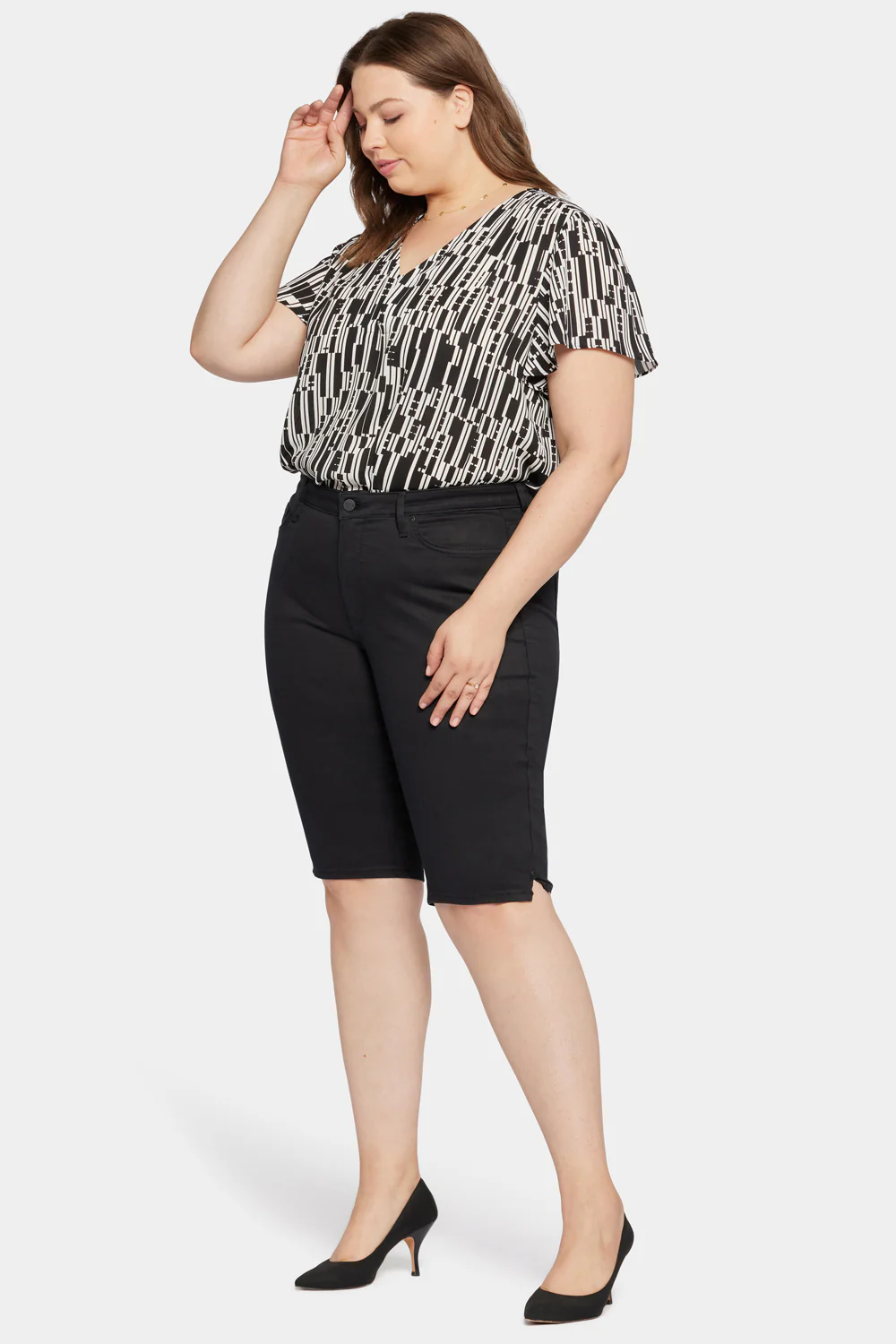 10371-sophie-bike-capri-jeans-in-plus-size-black-1.webp