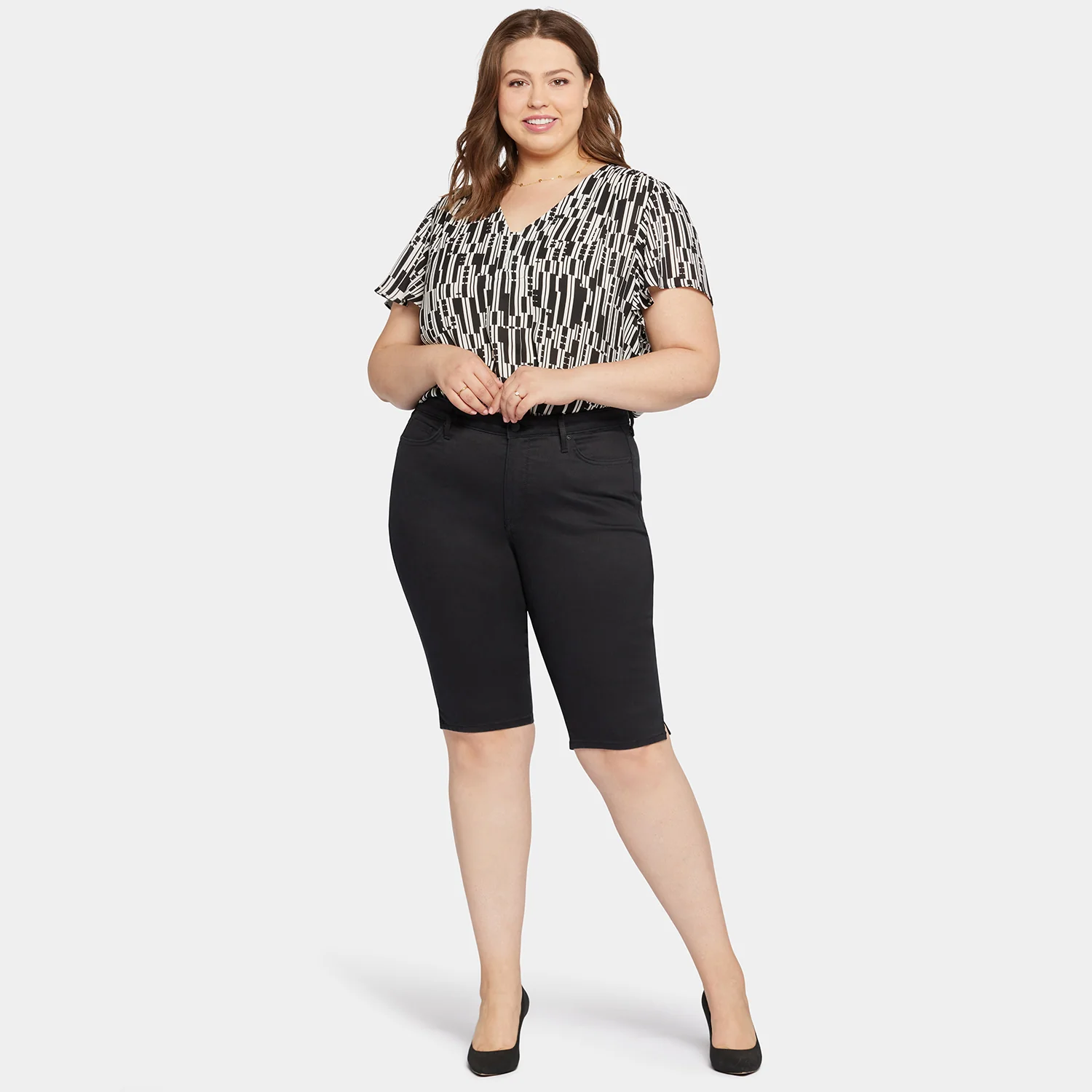 10371-sophie-bike-capri-jeans-in-plus-size-black-1.webp