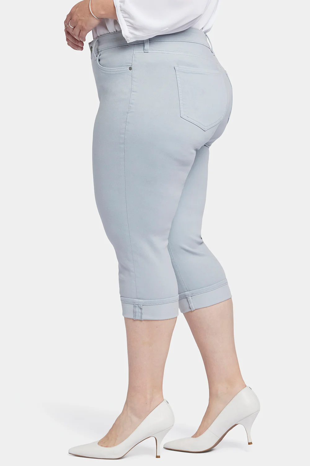 10399-marilyn-straight-crop-jeans-in-plus-size-sea-ice-1.webp