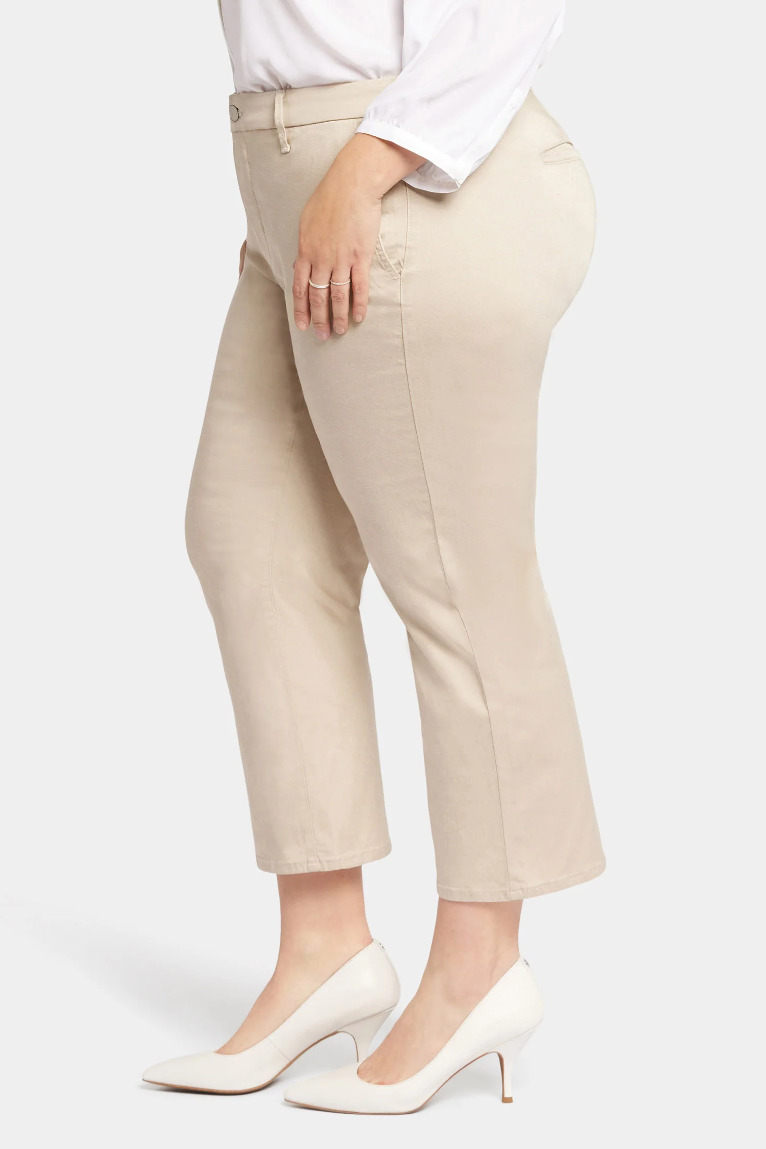 10543-piper-trouser-pants-in-plus-size-feather-1.webp