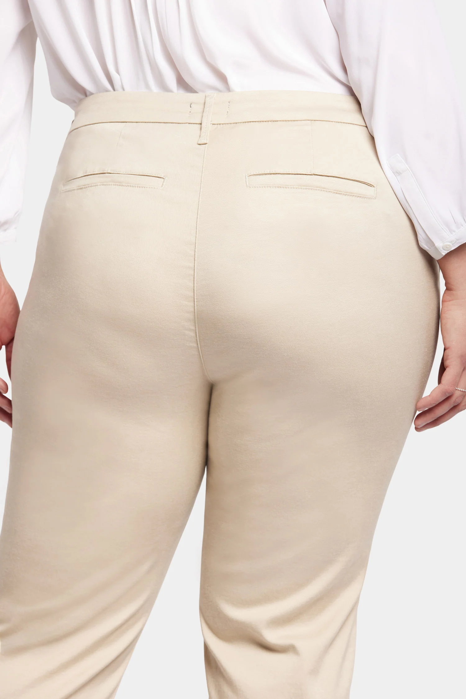10543-piper-trouser-pants-in-plus-size-feather-1.webp