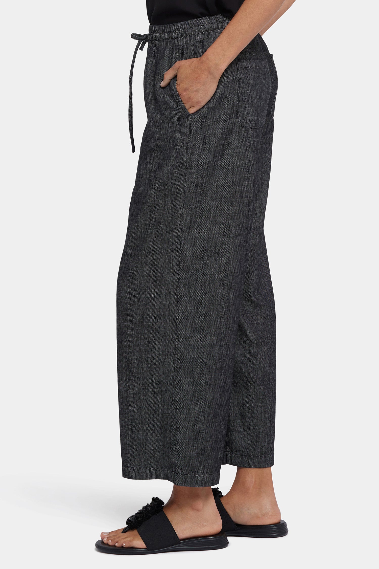 10642-jayne-pull-on-wide-leg-ankle-pants-in-petite-black-rinse-1.webp