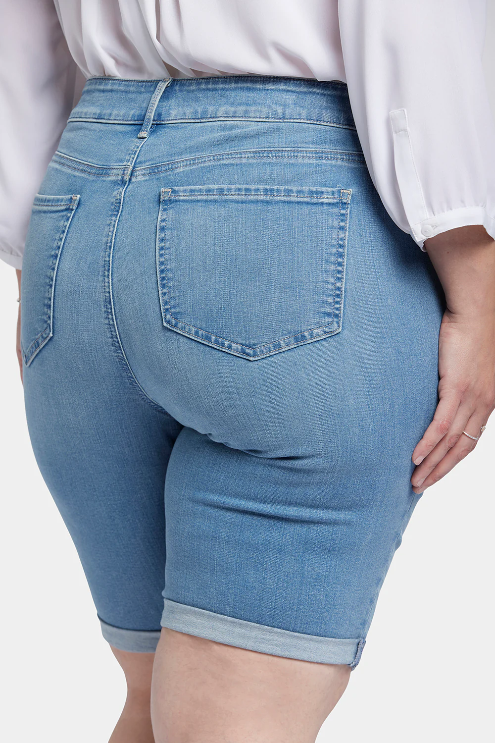 10750-briella-11-inch-denim-shorts-in-plus-size-nottinghill-1.webp