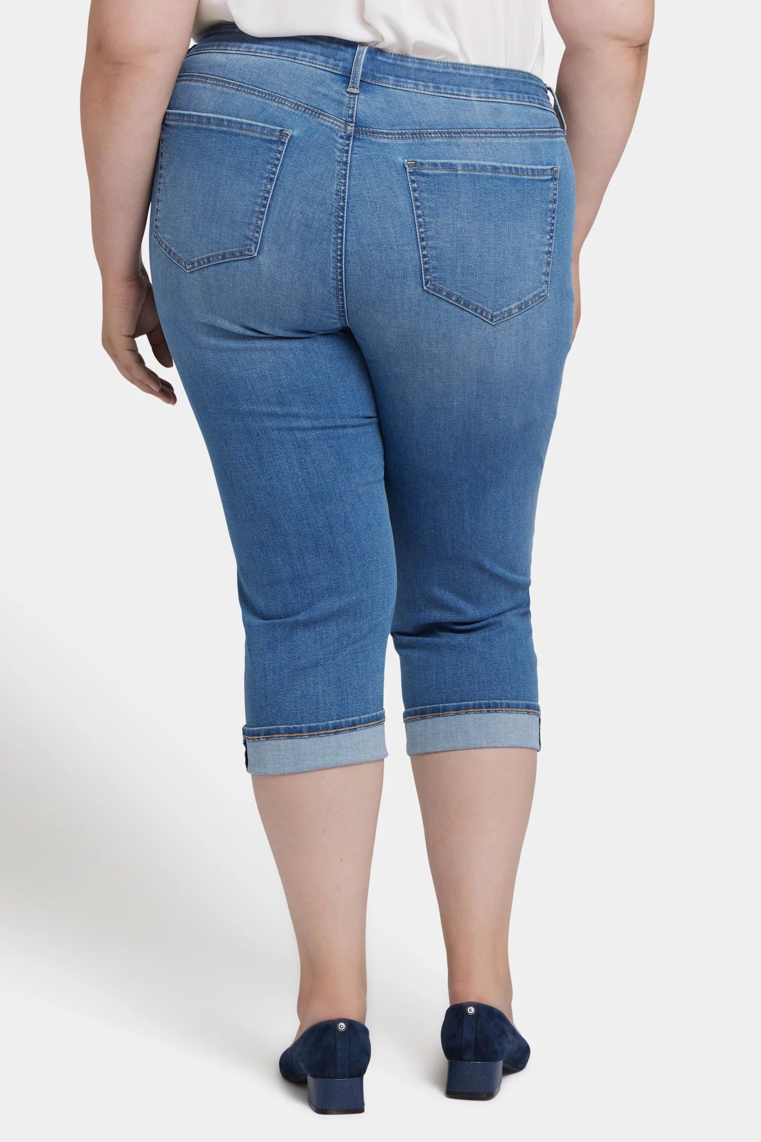 10784-marilyn-straight-crop-jeans-in-plus-size-water-canyon-1.webp