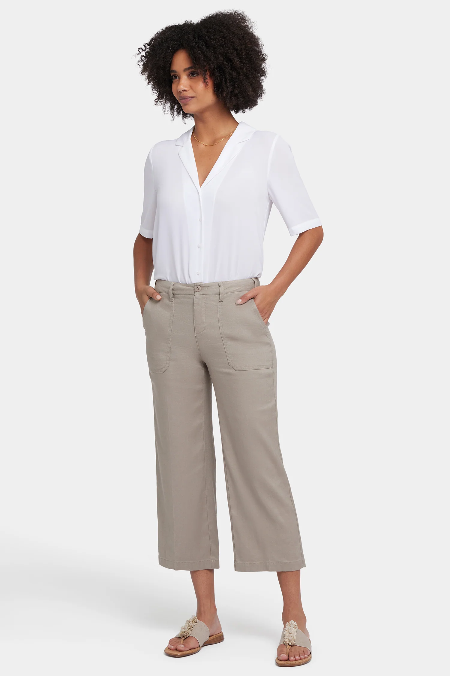 Wide Leg Cargo Capri Pants In Petite - Saddlewood
