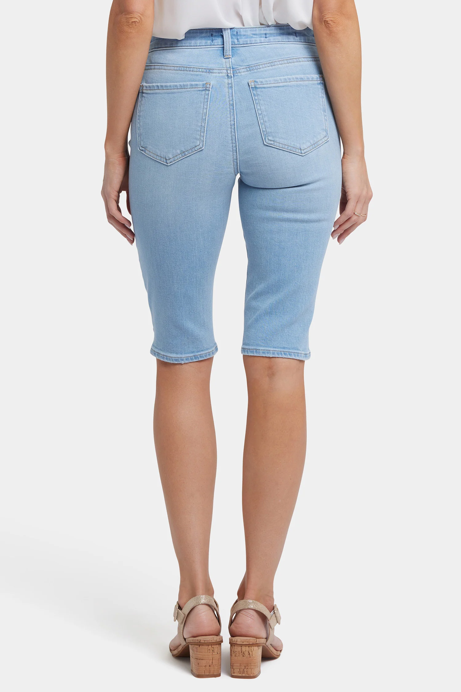 Sophie Bike Capri Jeans In Petite - Canary Beach