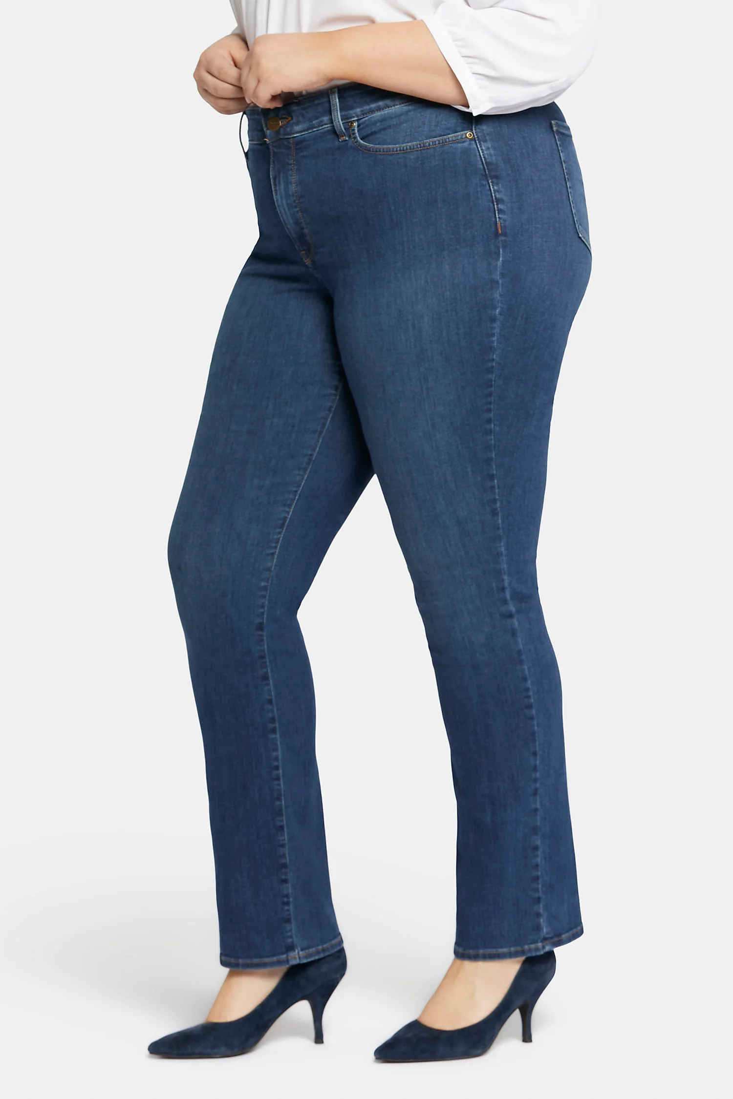 109-marilyn-straight-jeans-in-plus-size-cooper-1.webp