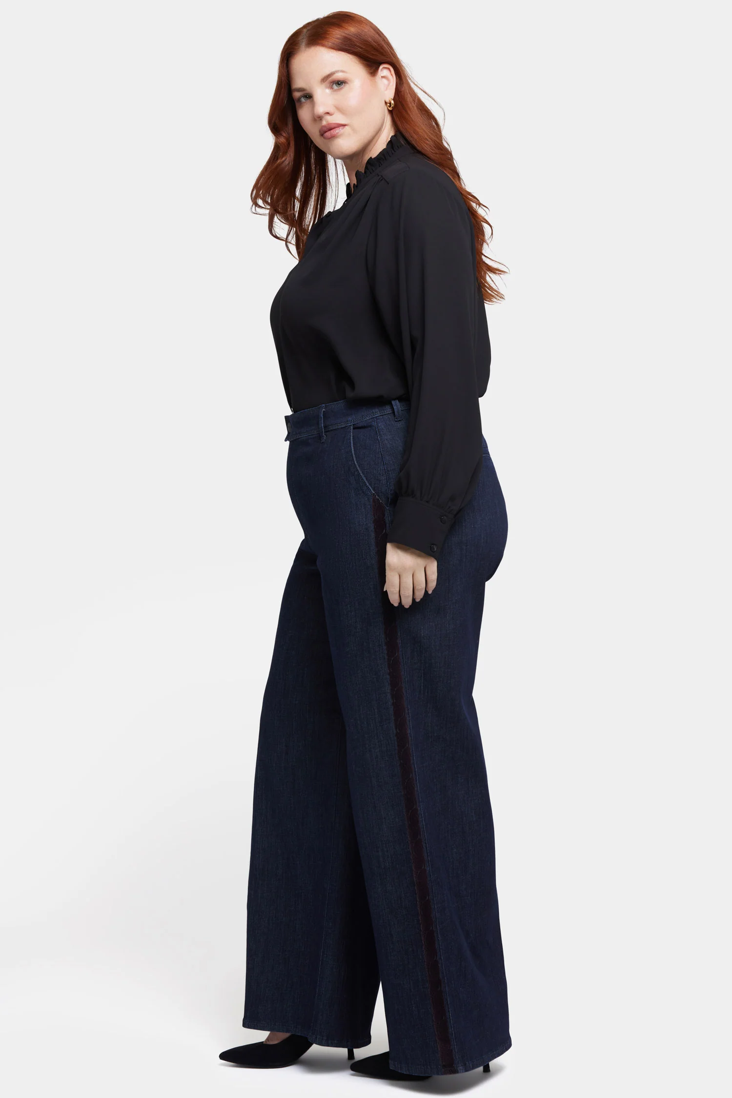 10908-mona-wide-leg-trouser-jeans-in-plus-size-lightweight-rinse-1.webp