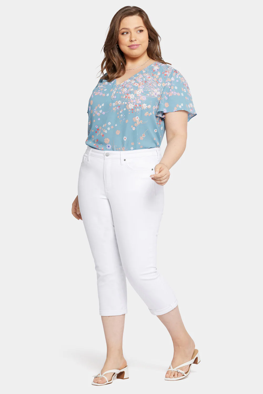 11029-chloe-skinny-capri-jeans-in-plus-size-optic-white-1.webp
