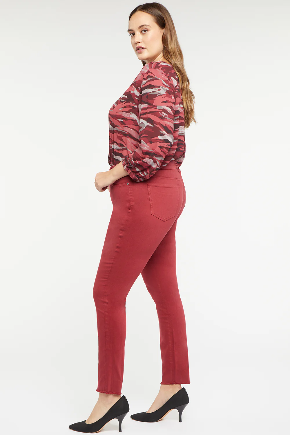 11180-ami-skinny-jeans-in-plus-size-boysenberry-1.webp