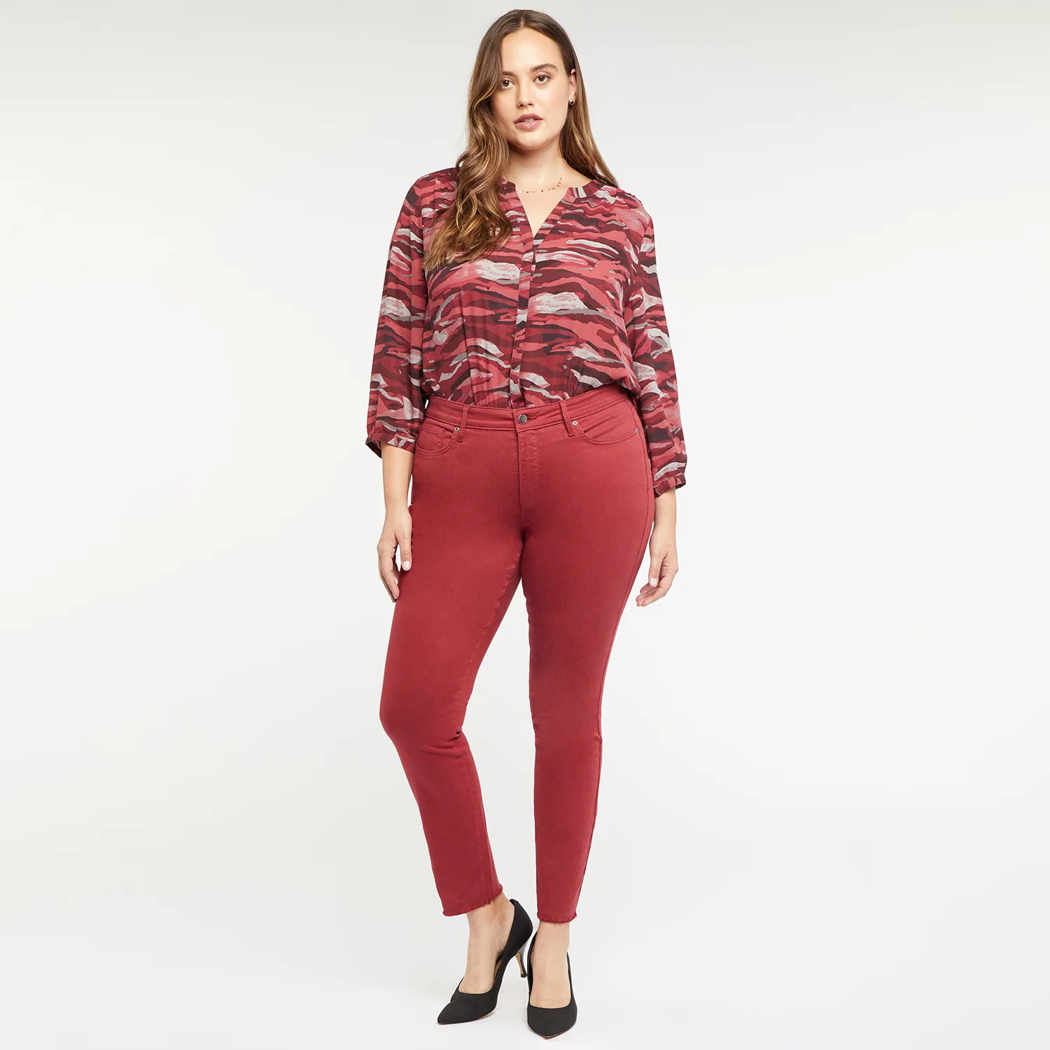 11180-ami-skinny-jeans-in-plus-size-boysenberry-1.webp