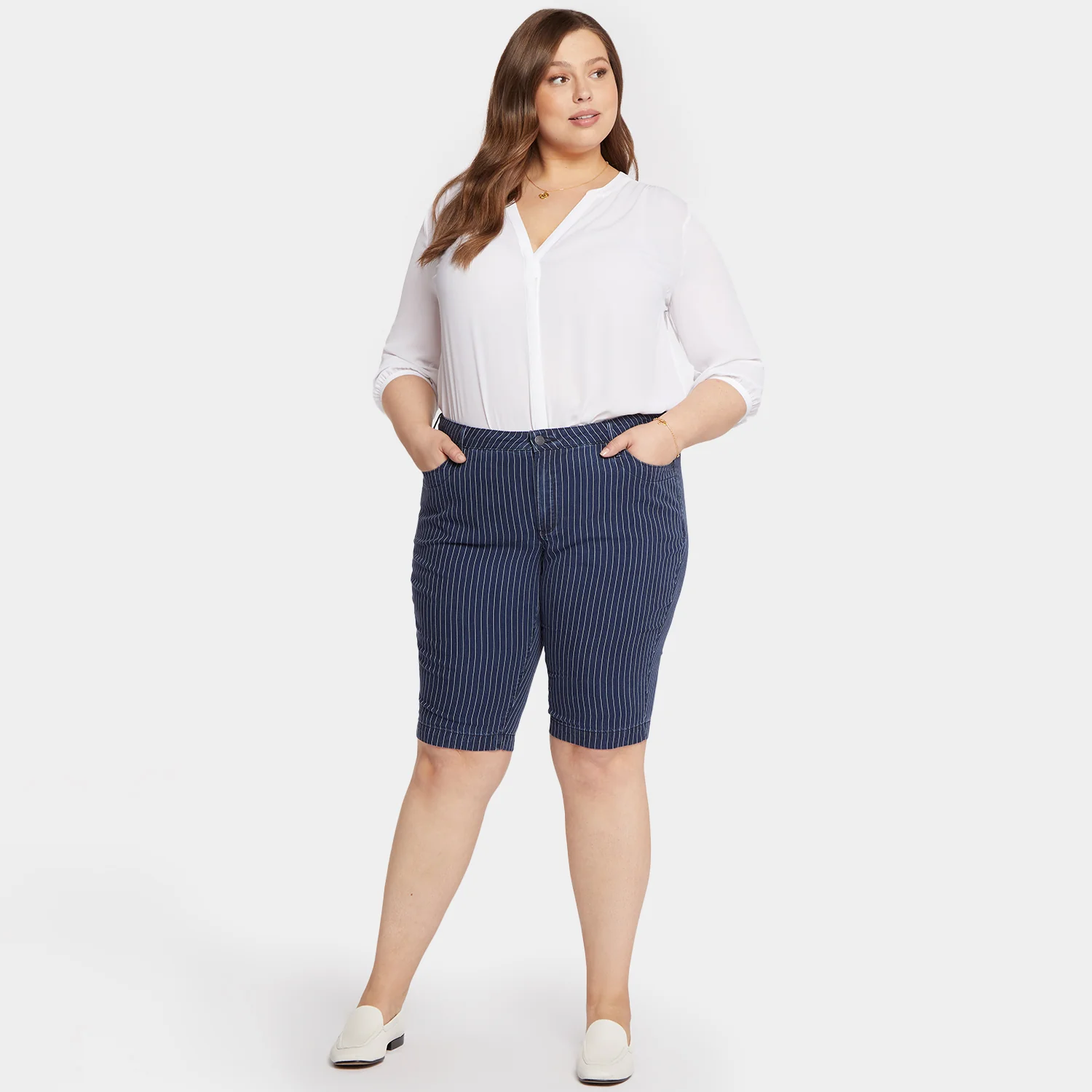 11298-tailored-bermuda-shorts-in-plus-size-dark-enzyme-1.webp