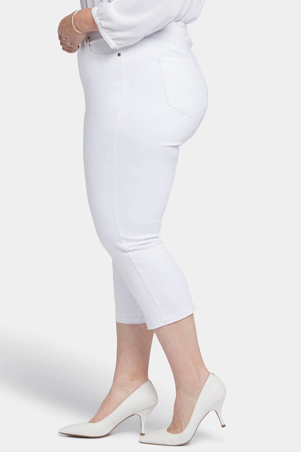 11366-chloe-capri-jeans-in-plus-size-optic-white-1.webp