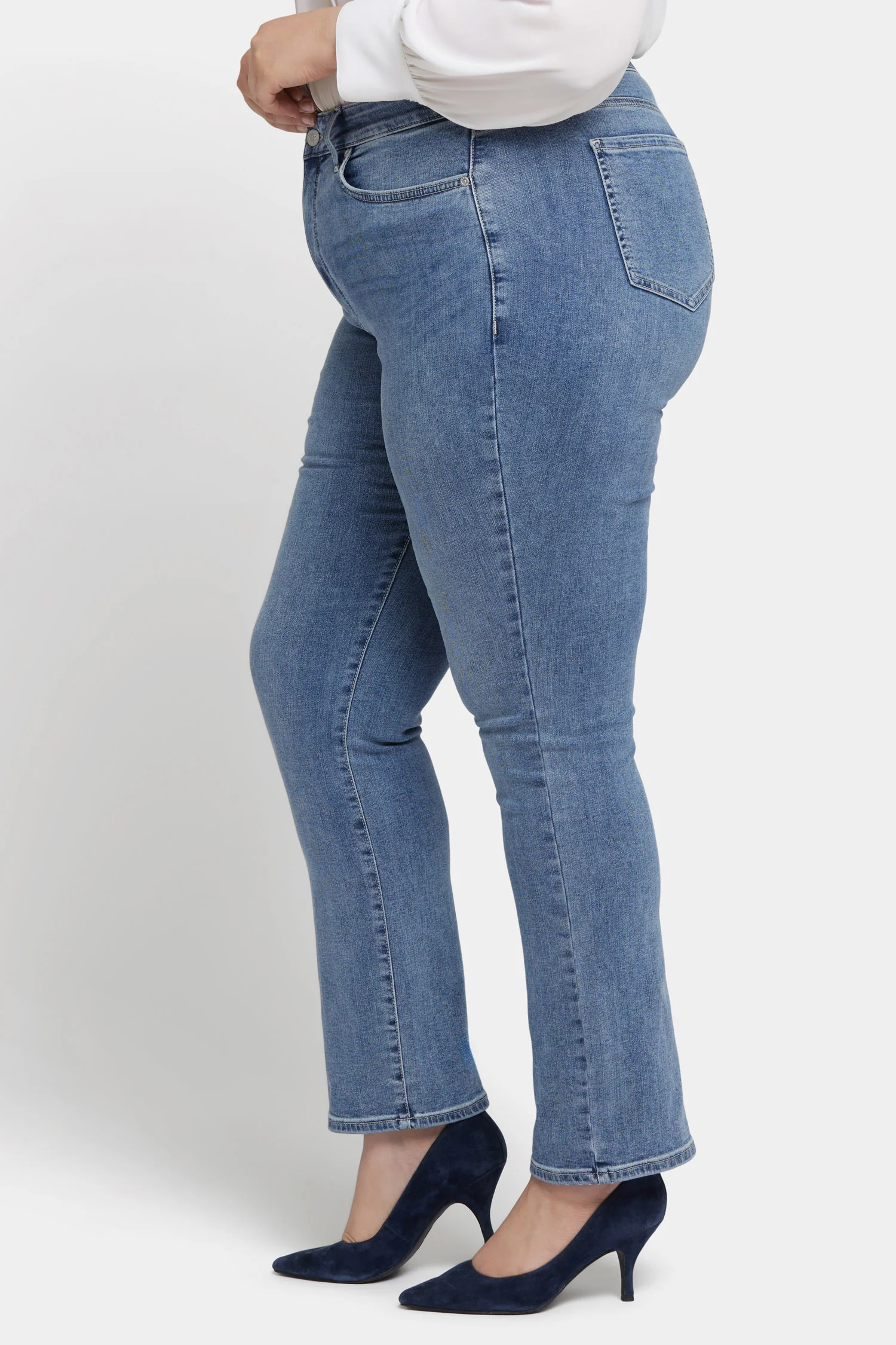 11486-marilyn-straight-jeans-in-plus-size-hayden-valley-1.webp