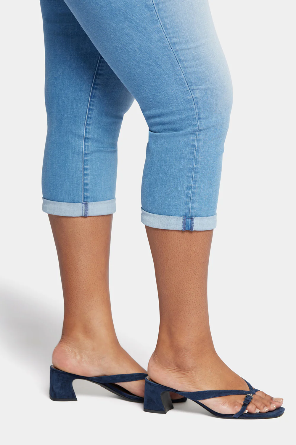 11528-chloe-skinny-capri-jeans-in-plus-size-debut-1.webp