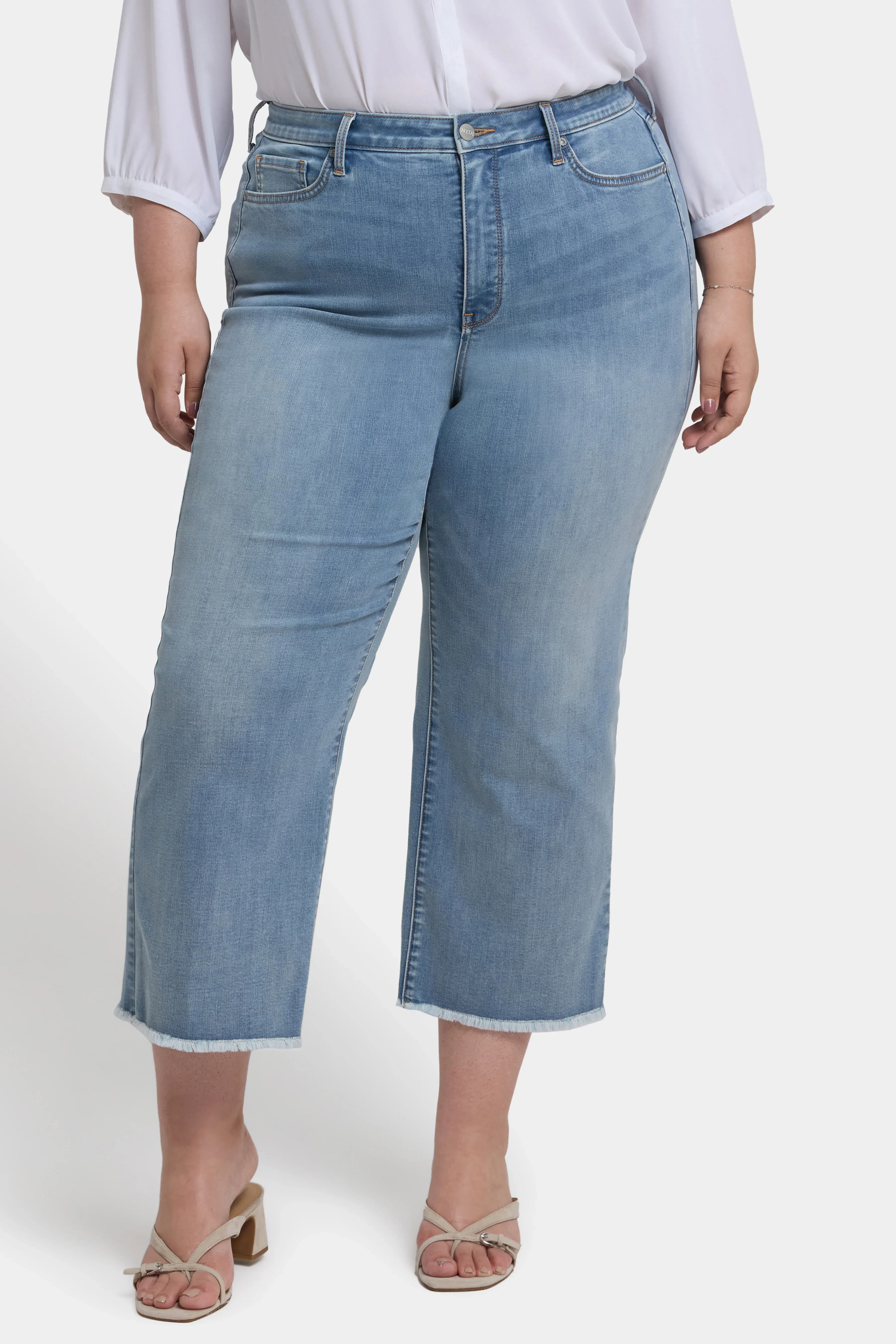 11568-coco-relaxed-wide-leg-crop-jeans-in-plus-size-santiago-sea-1.webp