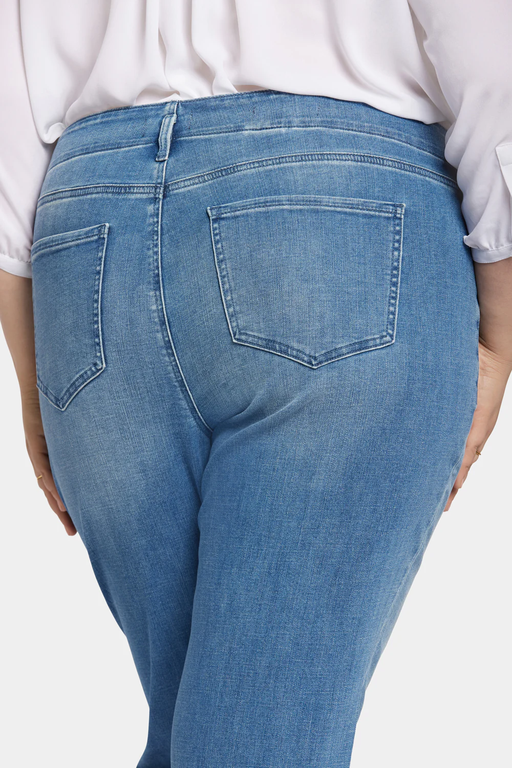 11586-margot-girlfriend-jeans-in-plus-size-stunning-1.webp