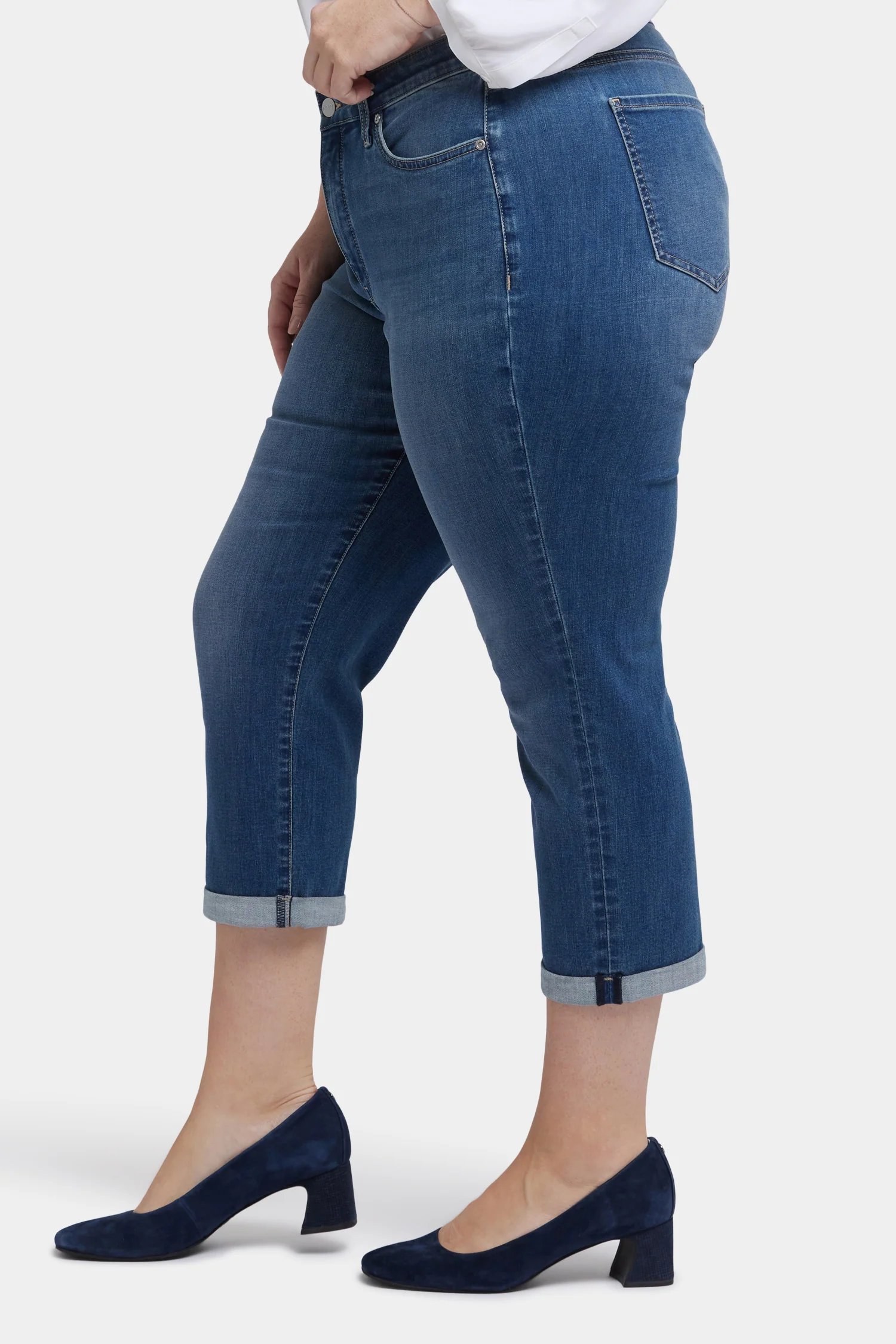 11684-chloe-skinny-capri-jeans-in-plus-size-costa-brava-1.webp