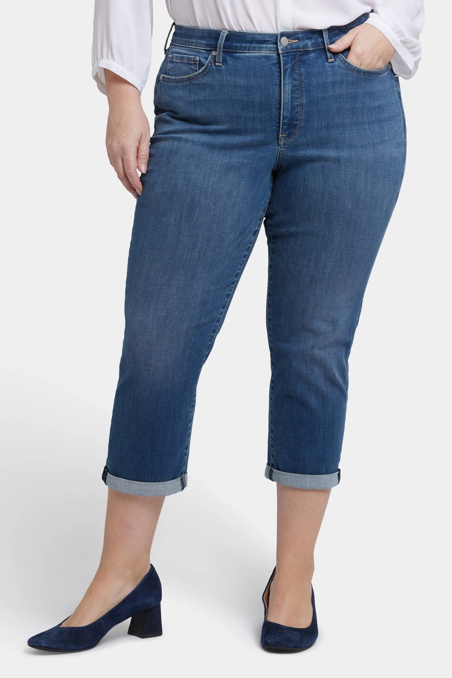 11684-chloe-skinny-capri-jeans-in-plus-size-costa-brava-1.webp