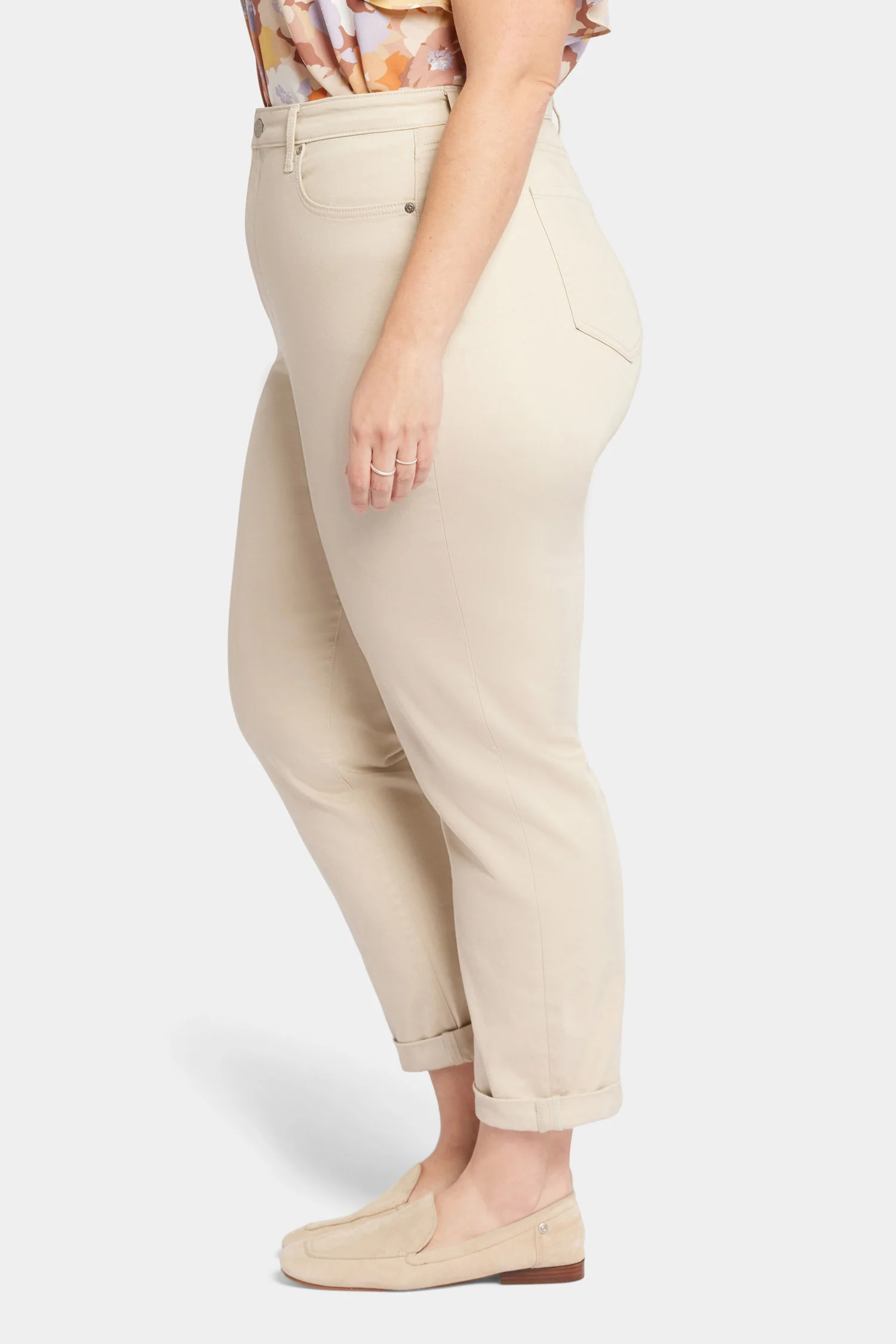 11717-margot-girlfriend-jeans-in-plus-size-feather-1.webp