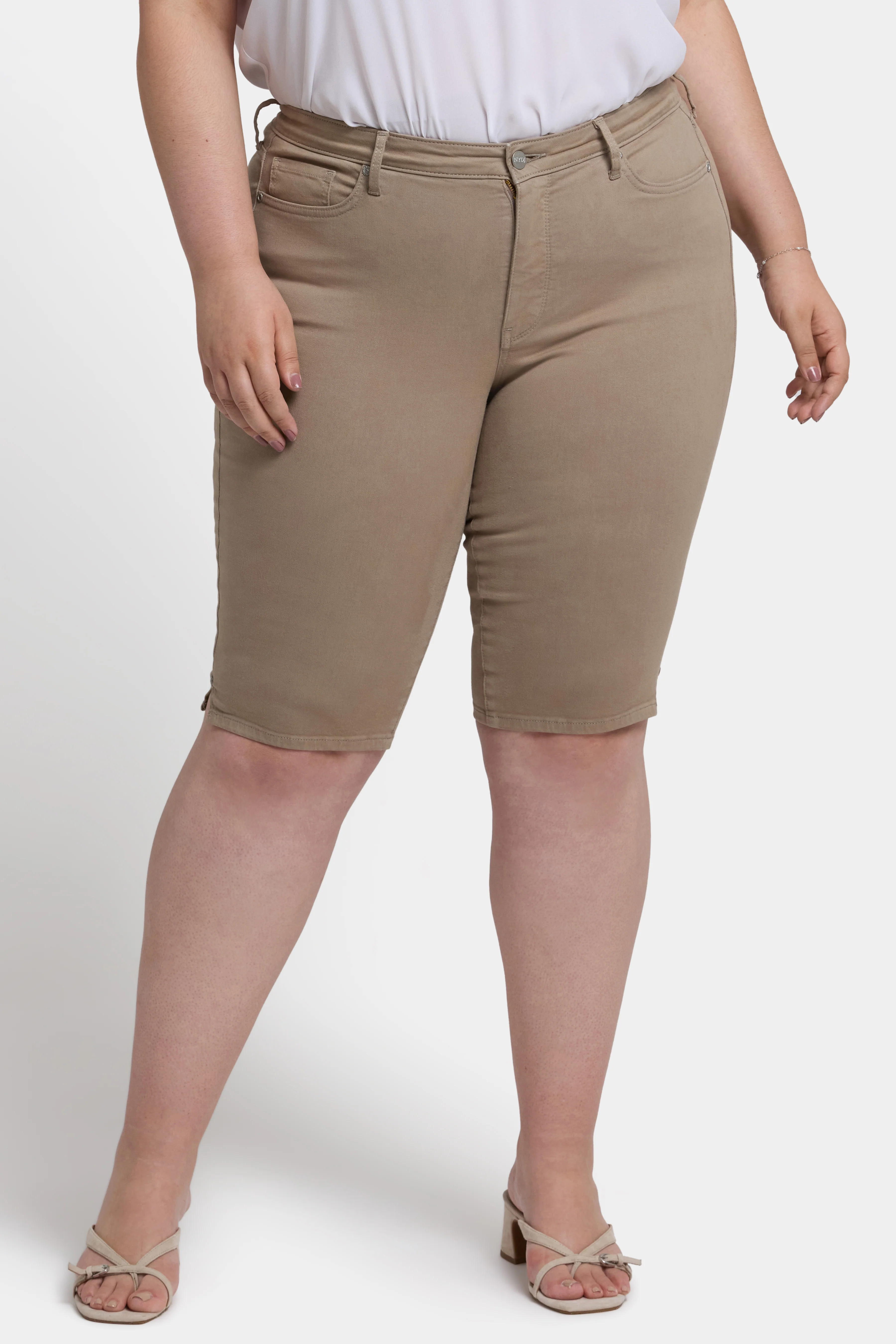 11726-sophie-bike-capri-jeans-in-plus-size-saddlewood-1.webp