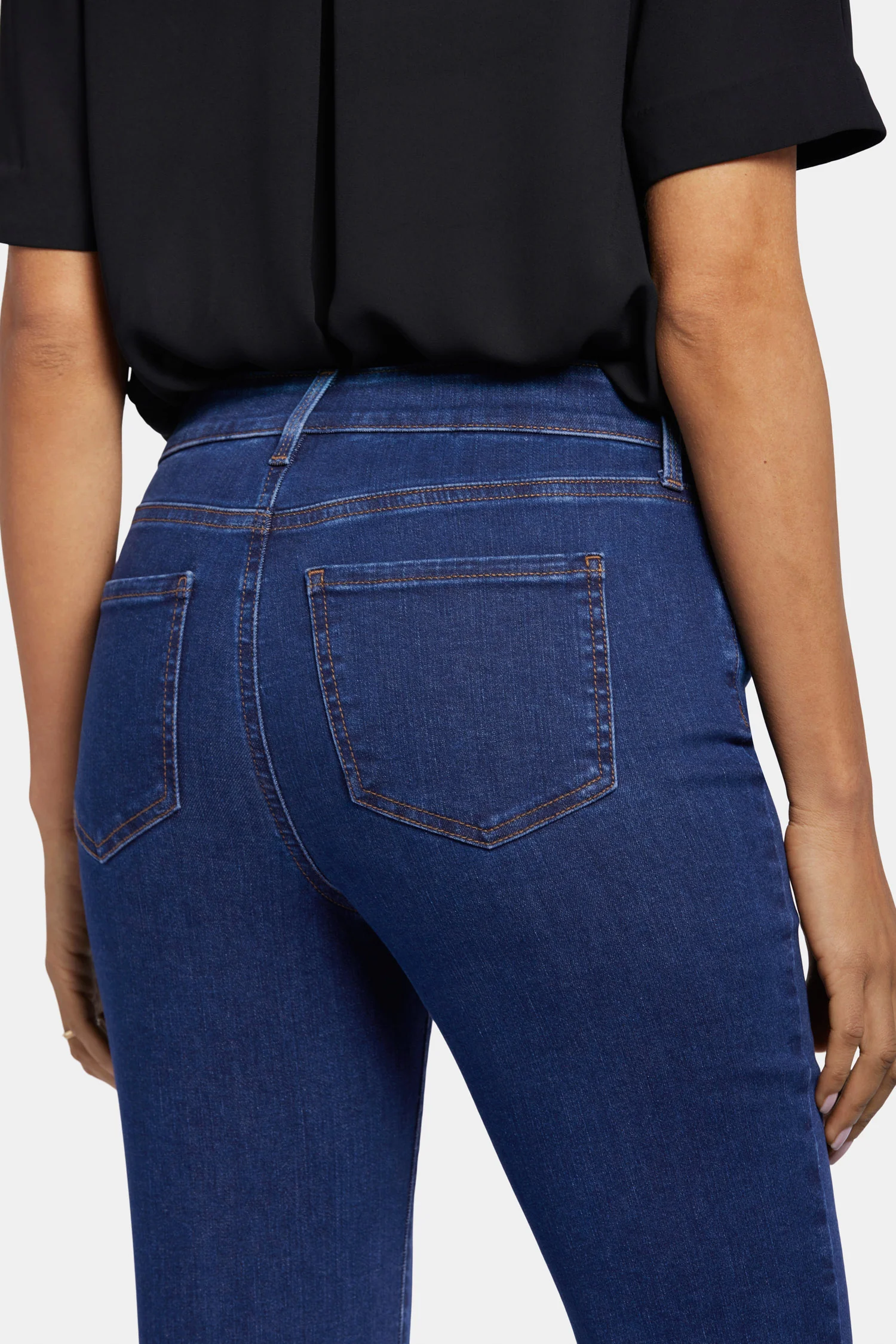 118-ellison-straight-jeans-quinn-1.webp