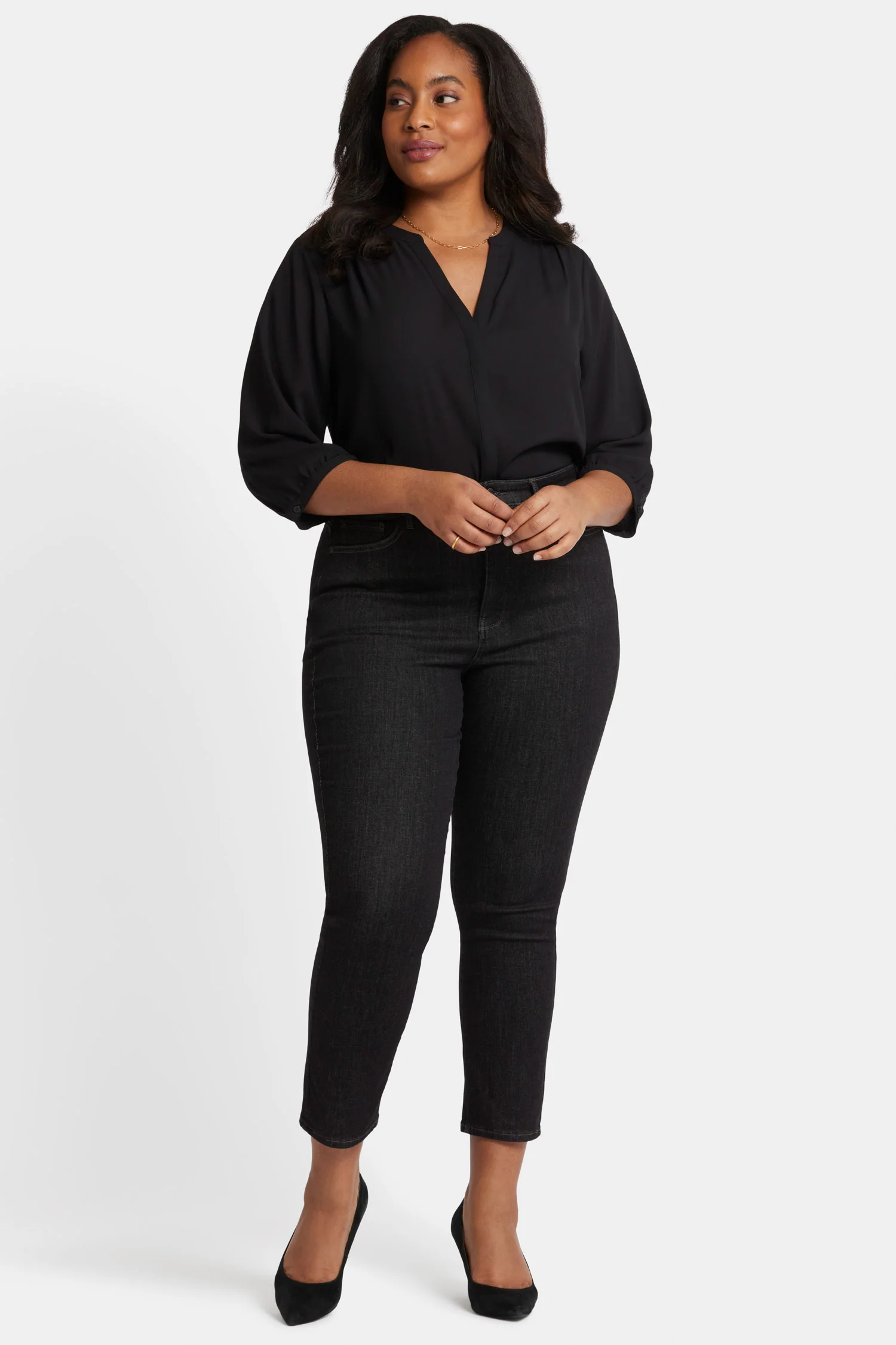 11807-curve-shaper-sheri-slim-ankle-jeans-in-plus-size-gardenranch-1.webp
