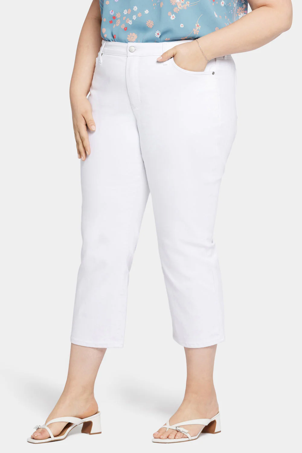 11816-relaxed-piper-crop-jeans-in-plus-size-optic-white-1.webp