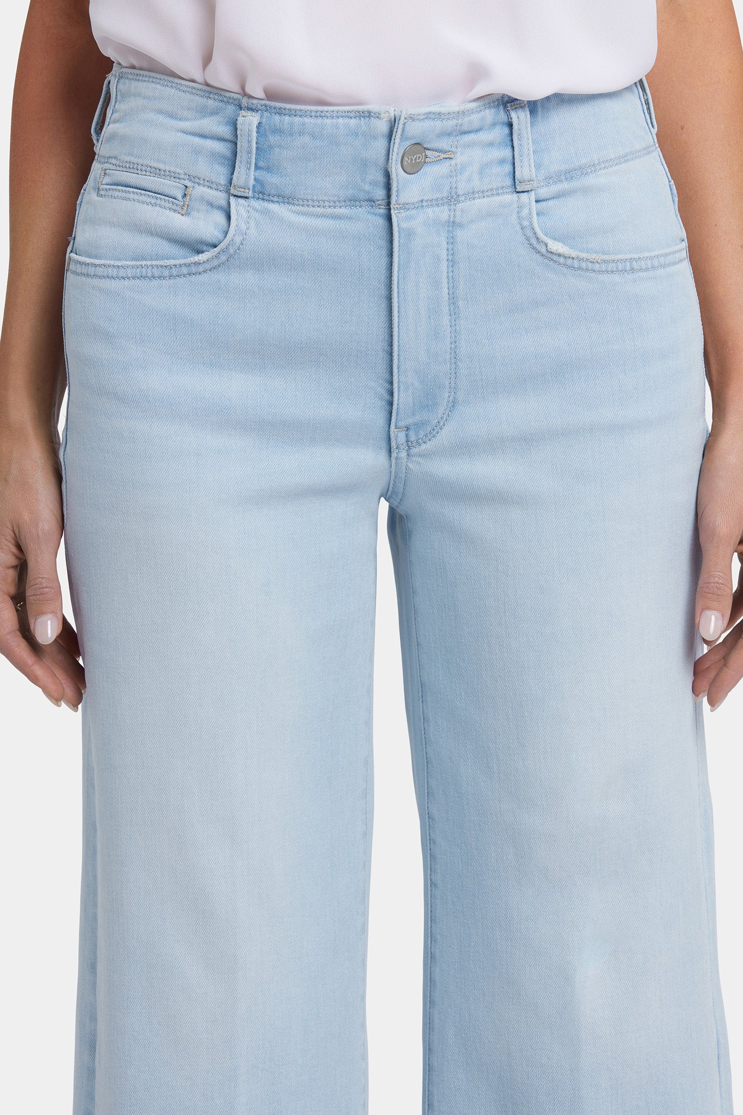 11841-brigitte-wide-leg-capri-jeans-in-petite-clear-waters-1.webp