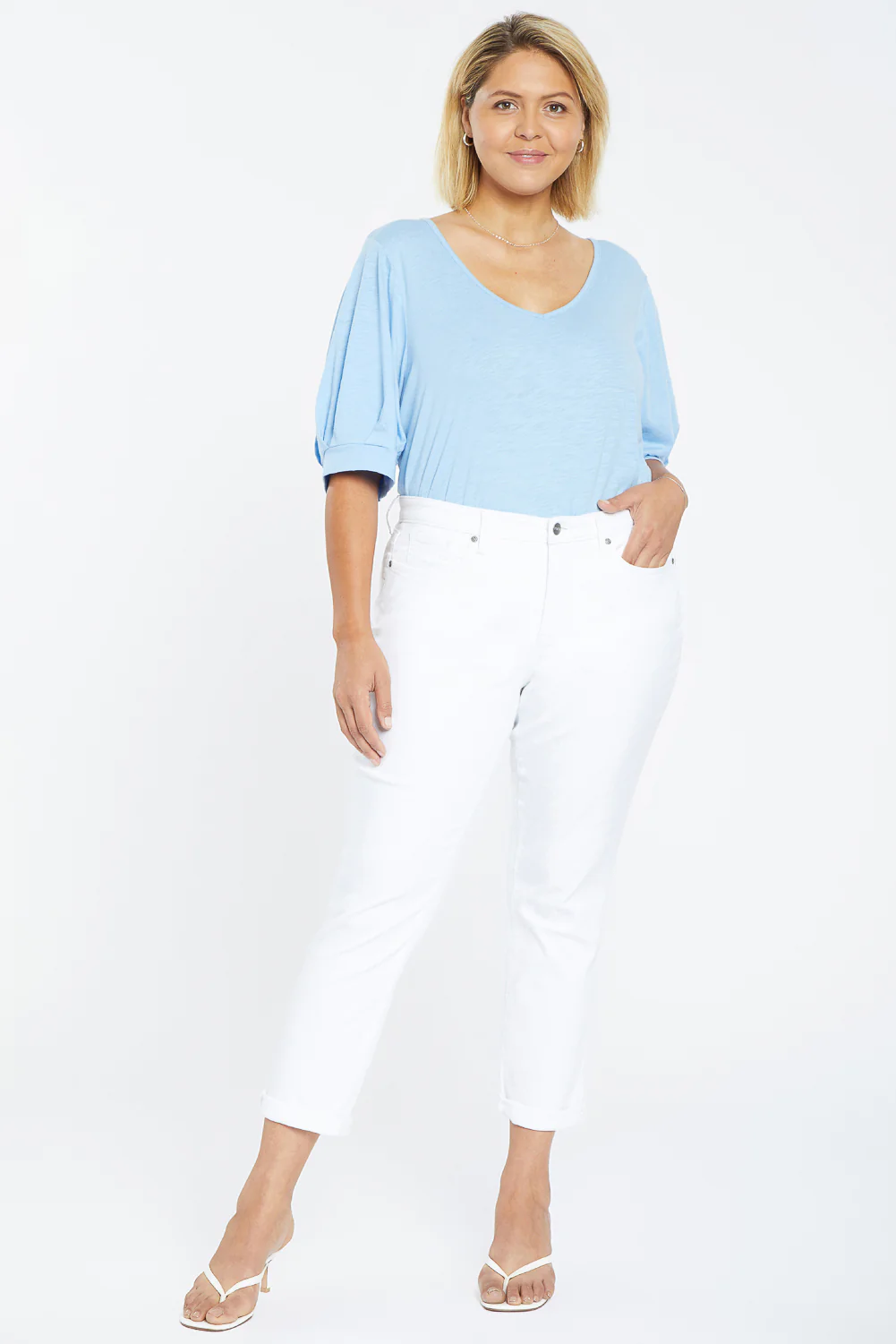 11869-margot-girlfriend-jeans-in-plus-size-optic-white-1.webp