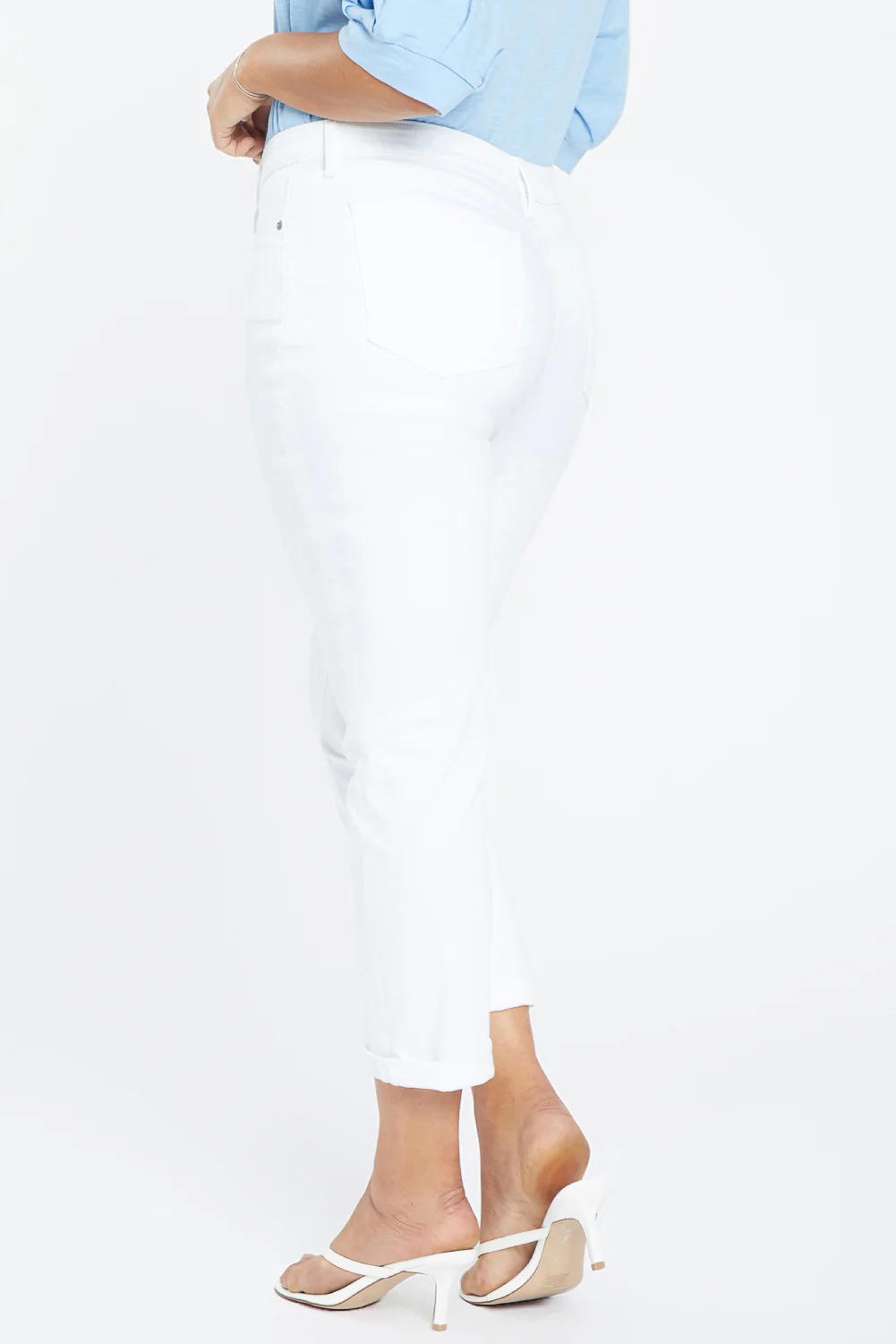 11869-margot-girlfriend-jeans-in-plus-size-optic-white-1.webp