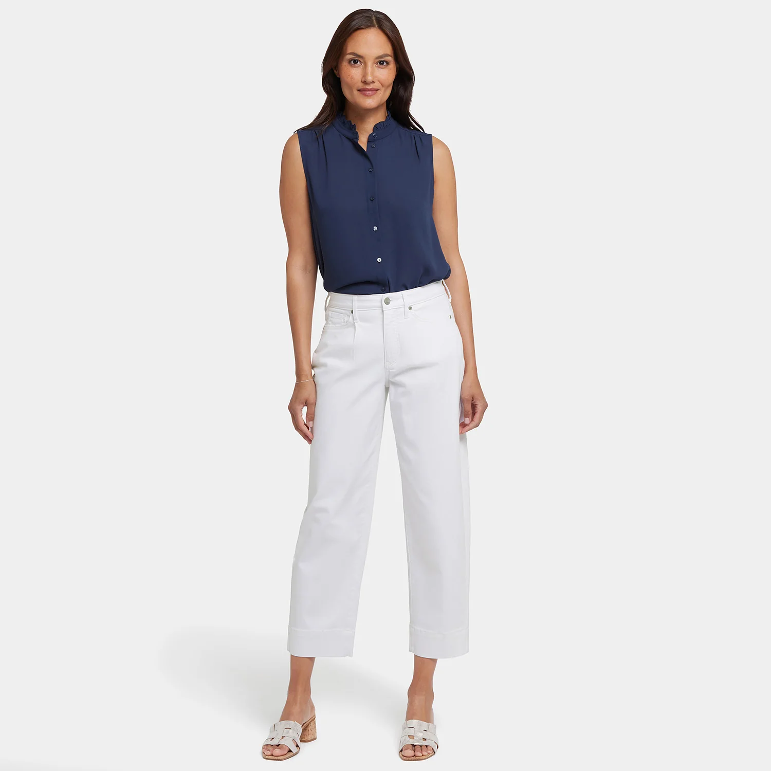 11890-balloon-ankle-jeans-in-petite-optic-white-1.webp