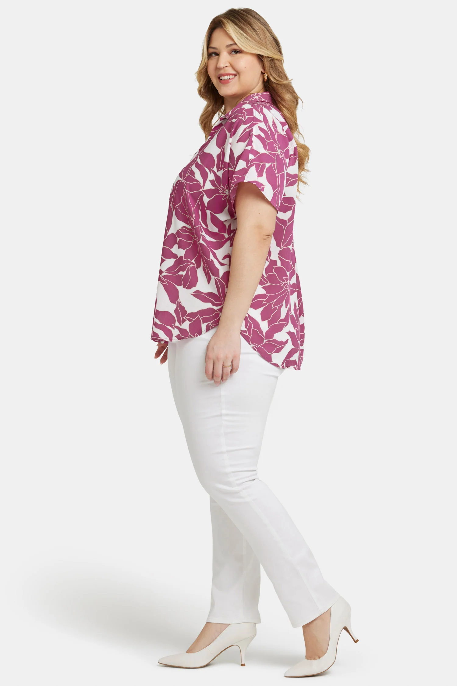 11964-becky-short-sleeved-blouse-in-plus-size-adonia-1.webp