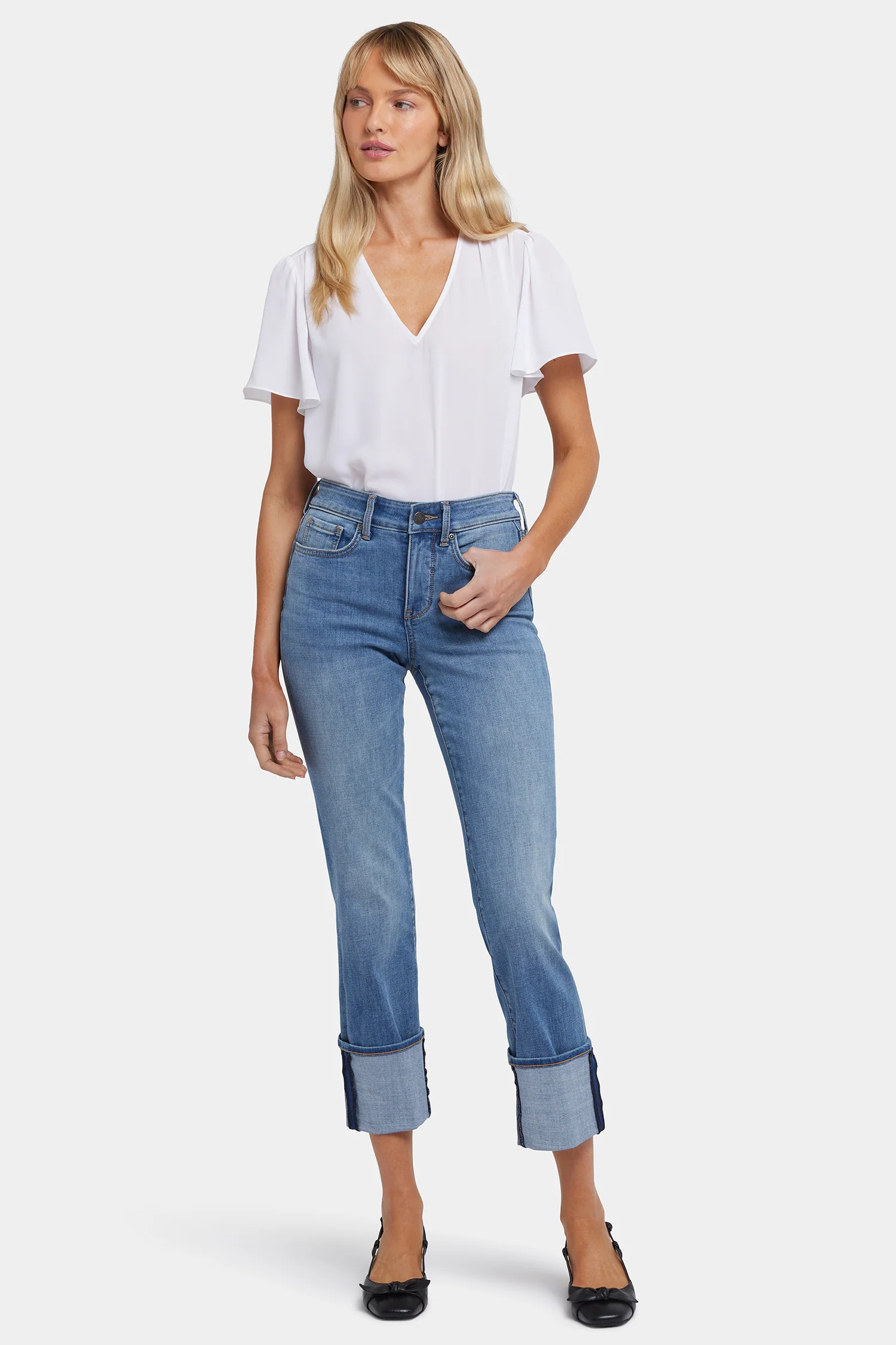 12104-marilyn-straight-jeans-in-petite-barcelona-breeze-1.webp
