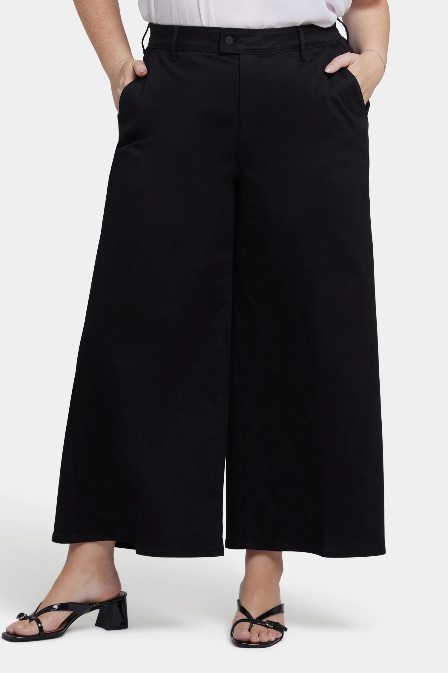 12217-mona-wide-leg-trouser-ankle-jeans-in-plus-size-black-1.webp