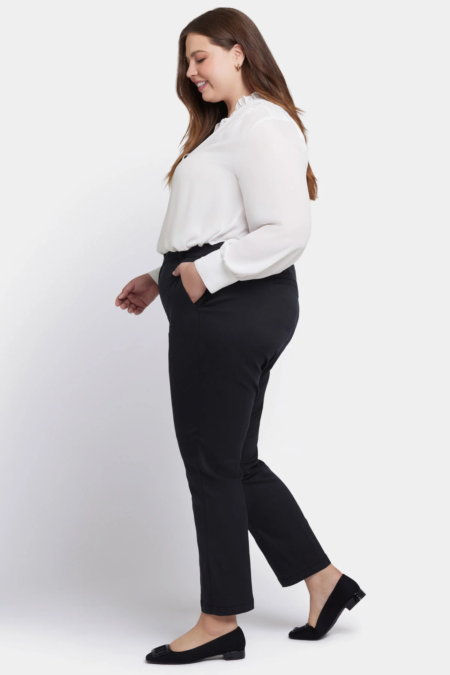 12226-sadie-slim-pants-in-plus-size-black-1.webp