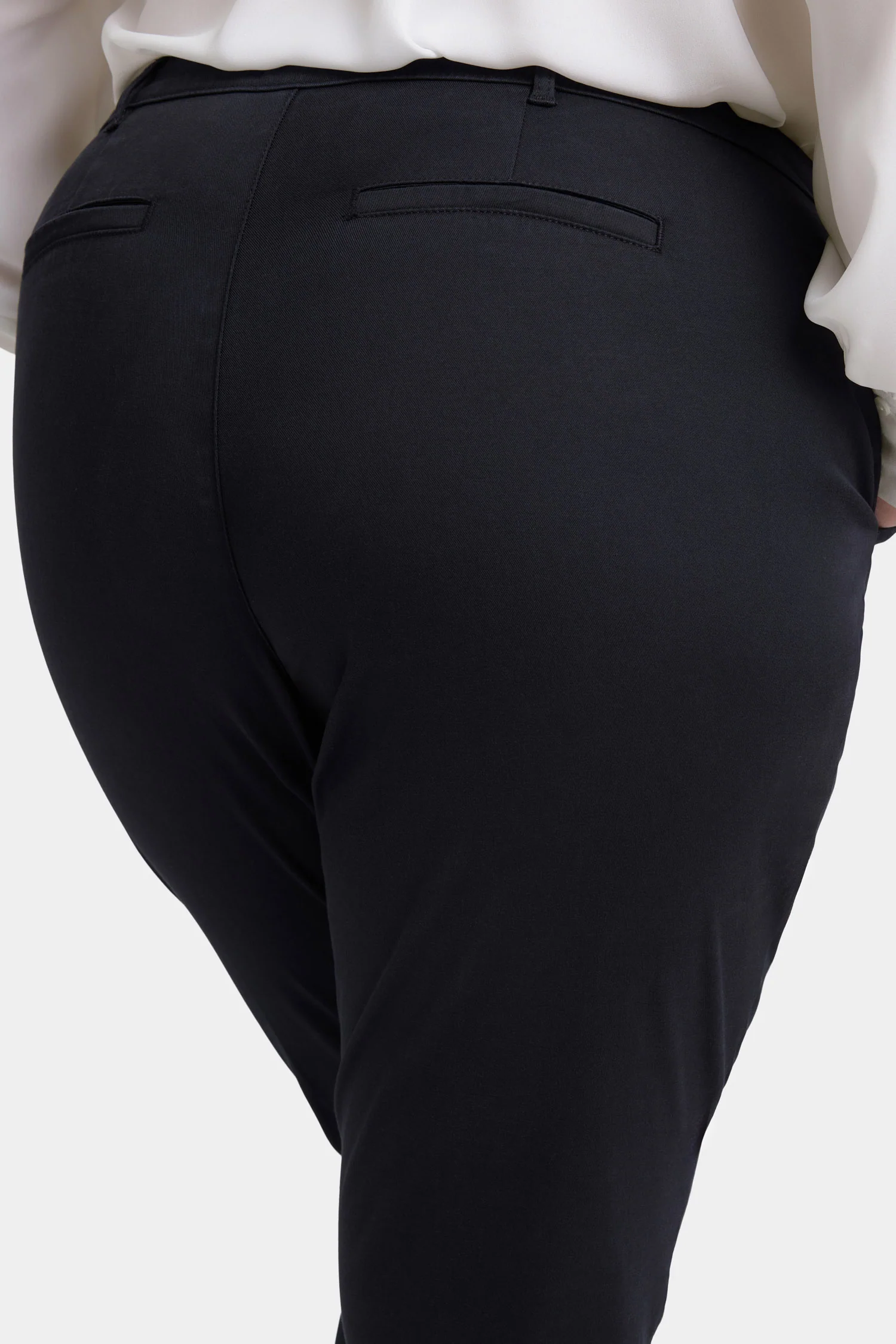 12226-sadie-slim-pants-in-plus-size-black-1.webp